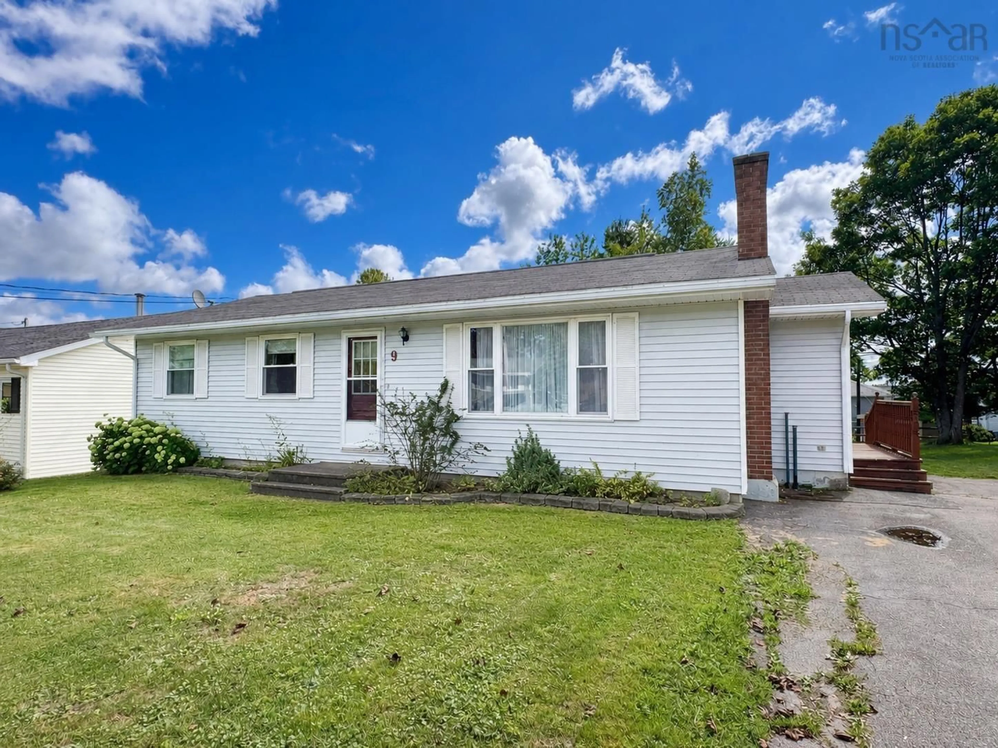 Home with vinyl exterior material, street for 9 Ross St, Antigonish Nova Scotia B2G 1C6