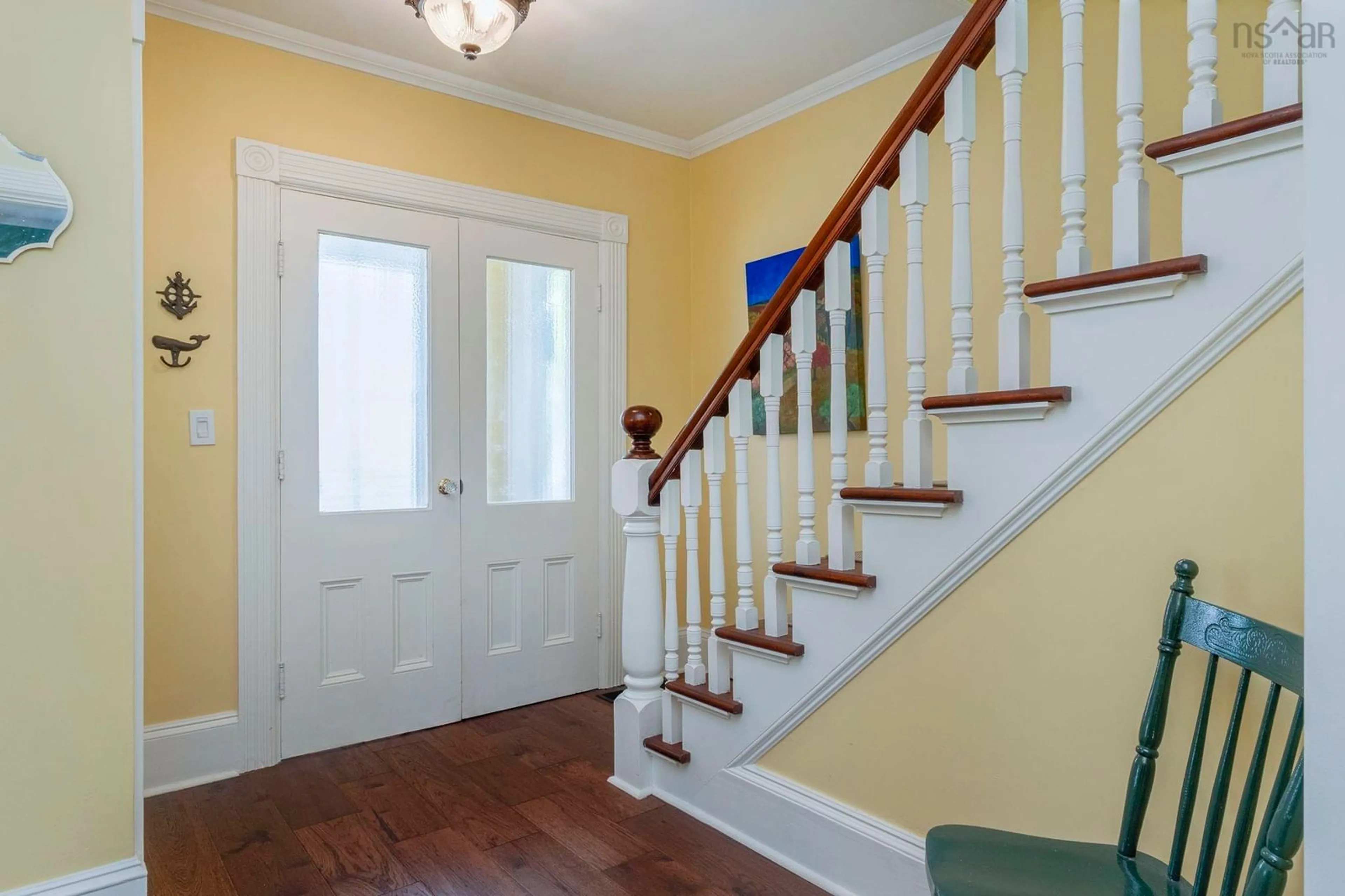 Indoor entryway for 206 Fox St, Lunenburg Nova Scotia B0J 2C0