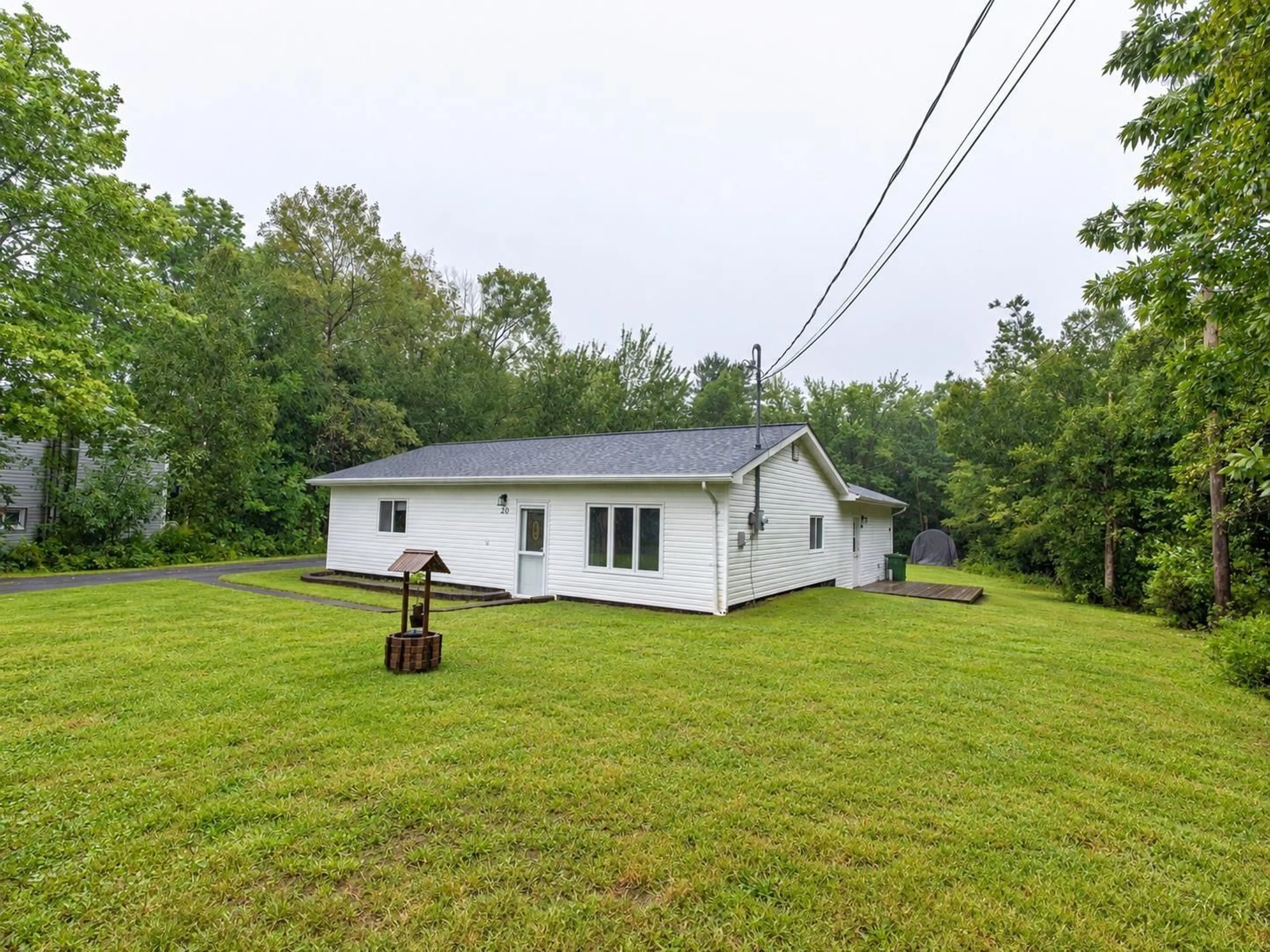 A pic from outside/outdoor area/front of a property/back of a property/a pic from drone, unknown for 20 Bell St, Lake Echo Nova Scotia B2Z 1M8