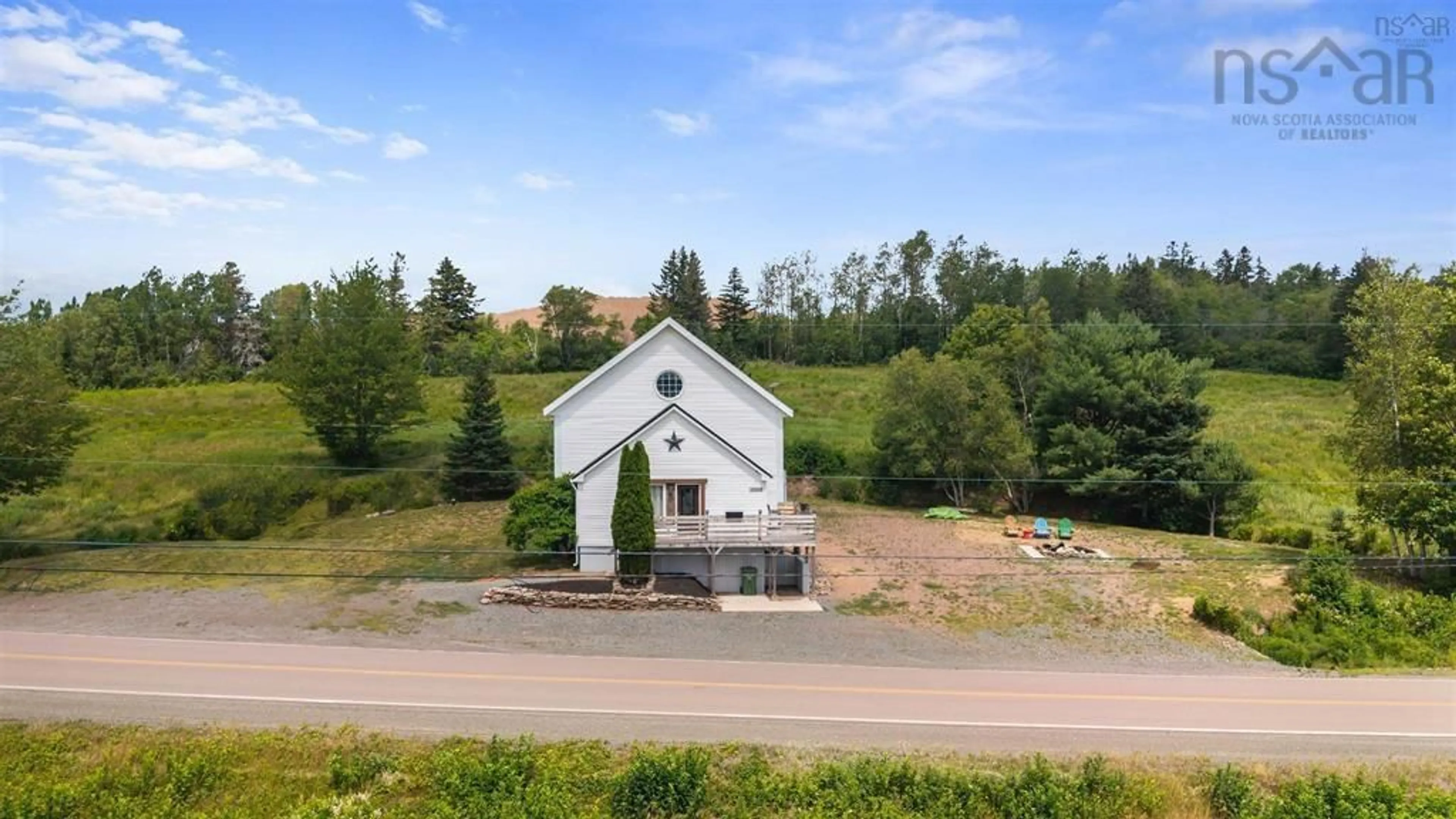 A pic from outside/outdoor area/front of a property/back of a property/a pic from drone, mountain view for 10563 Highway 2, Springhill Nova Scotia B0M 1W0