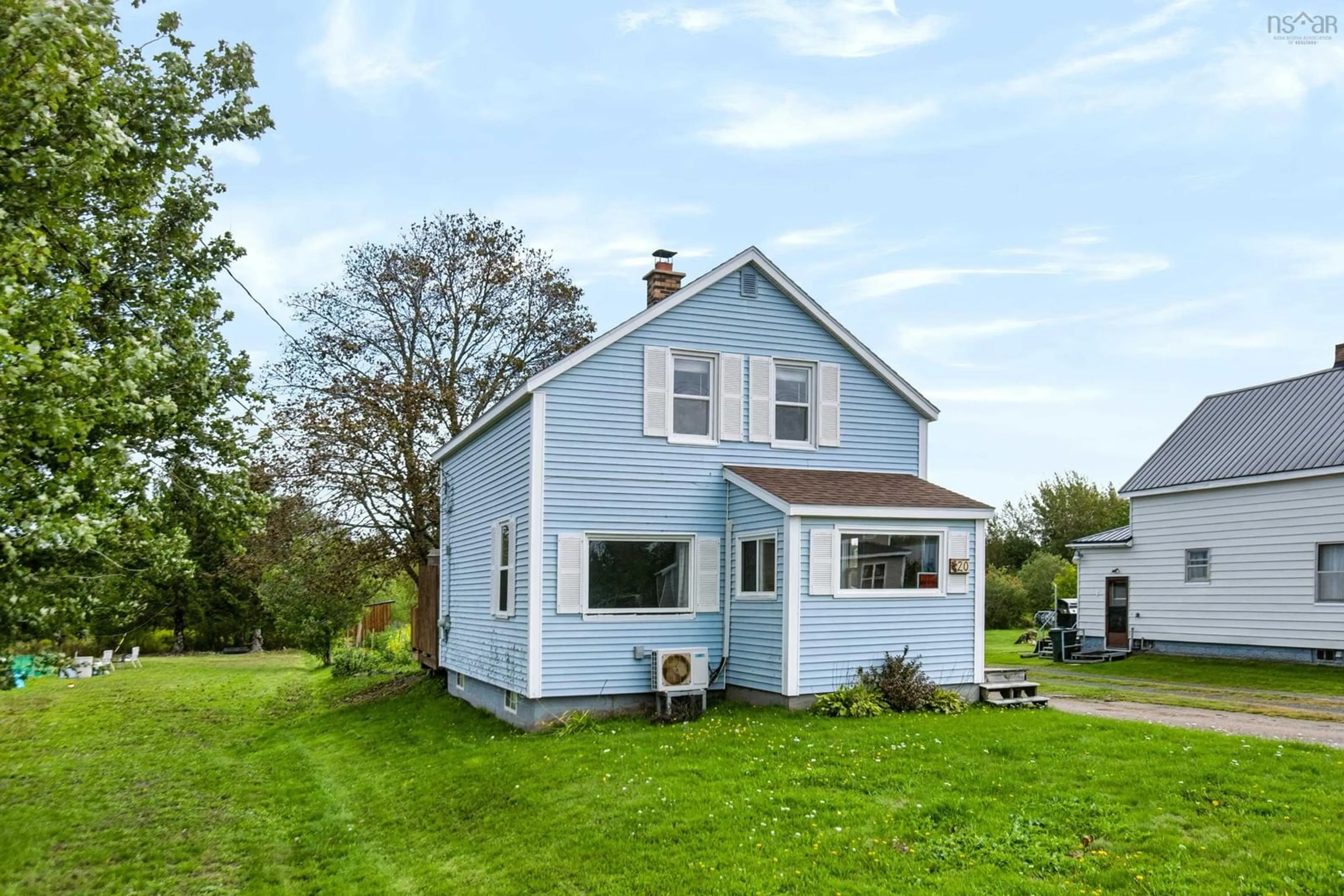 A pic from outside/outdoor area/front of a property/back of a property/a pic from drone, unknown for 20 Cowan St, Springhill Nova Scotia B0M 1X0