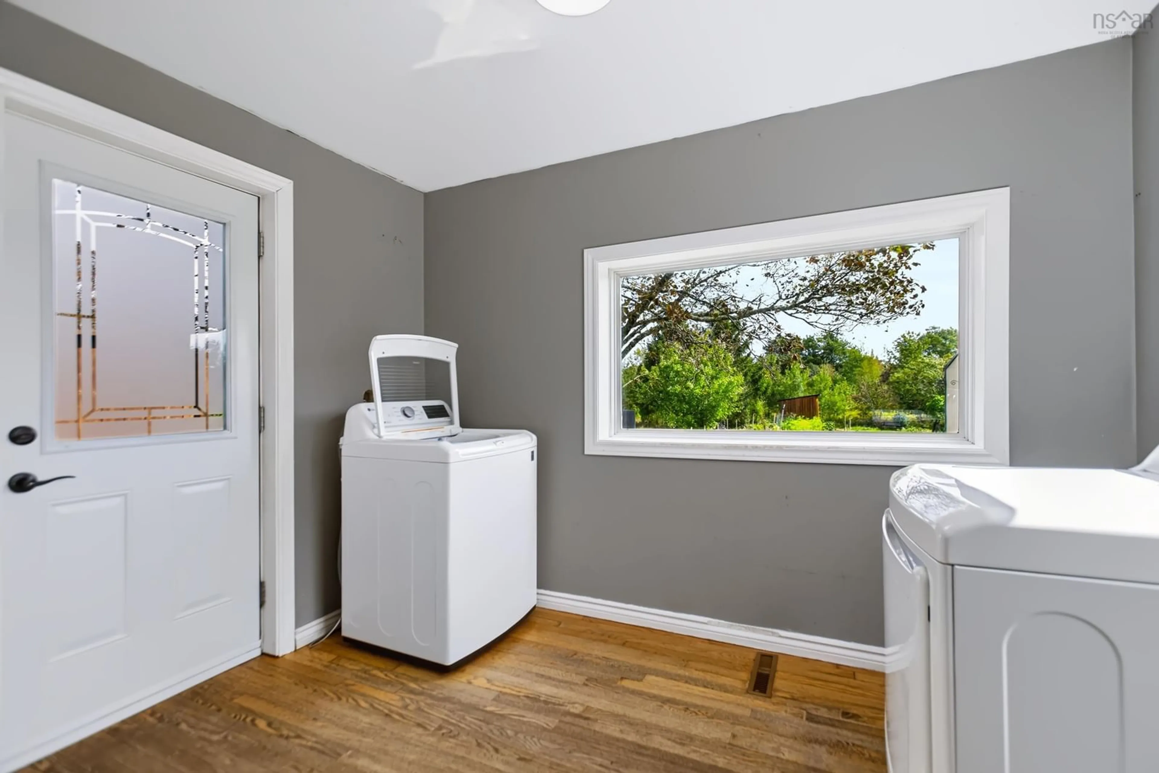 Laundry room for 20 Cowan St, Springhill Nova Scotia B0M 1X0