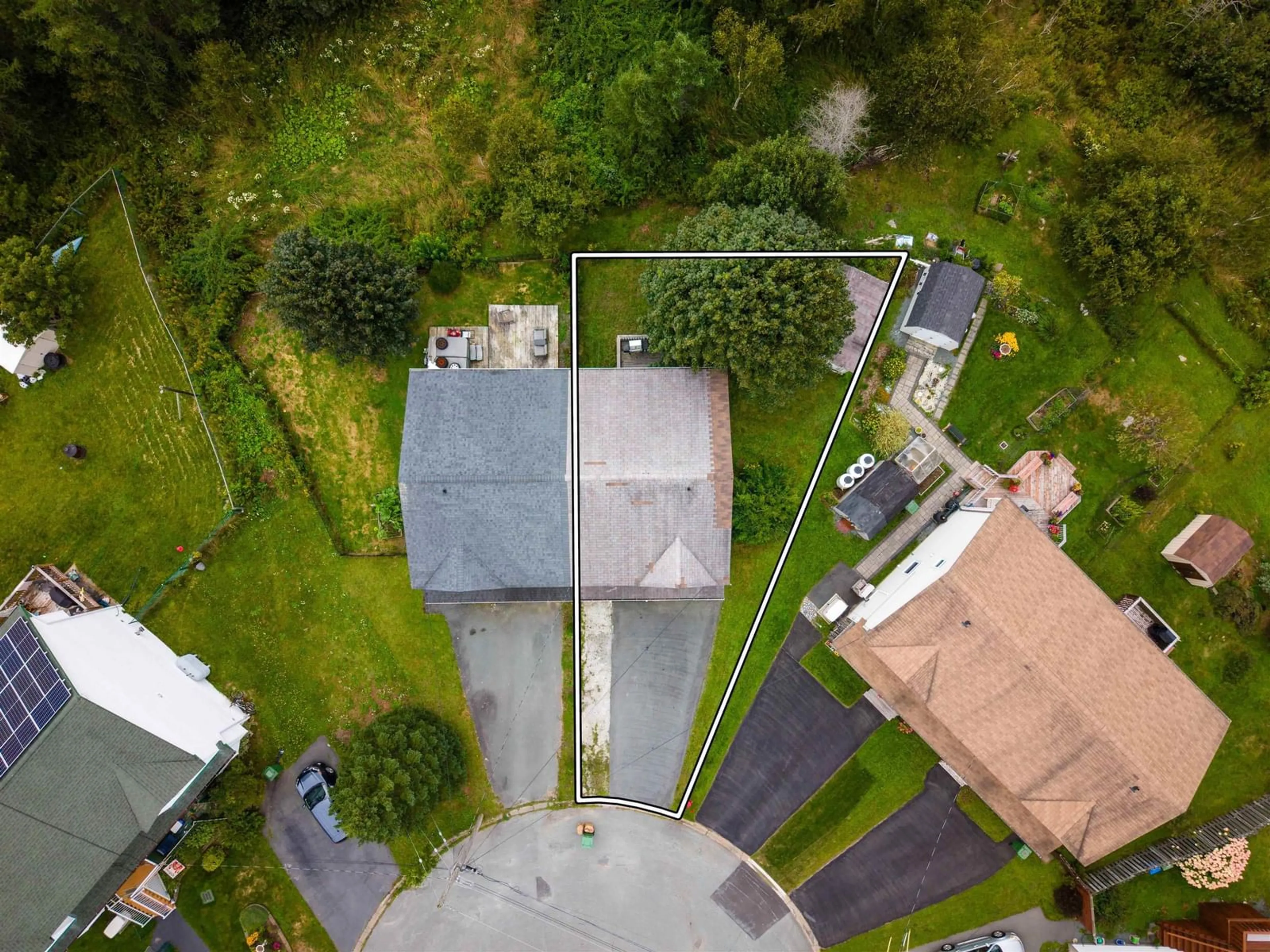 A pic from outside/outdoor area/front of a property/back of a property/a pic from drone, street for 29 Kohar Crt, Eastern Passage Nova Scotia B3G 1N5