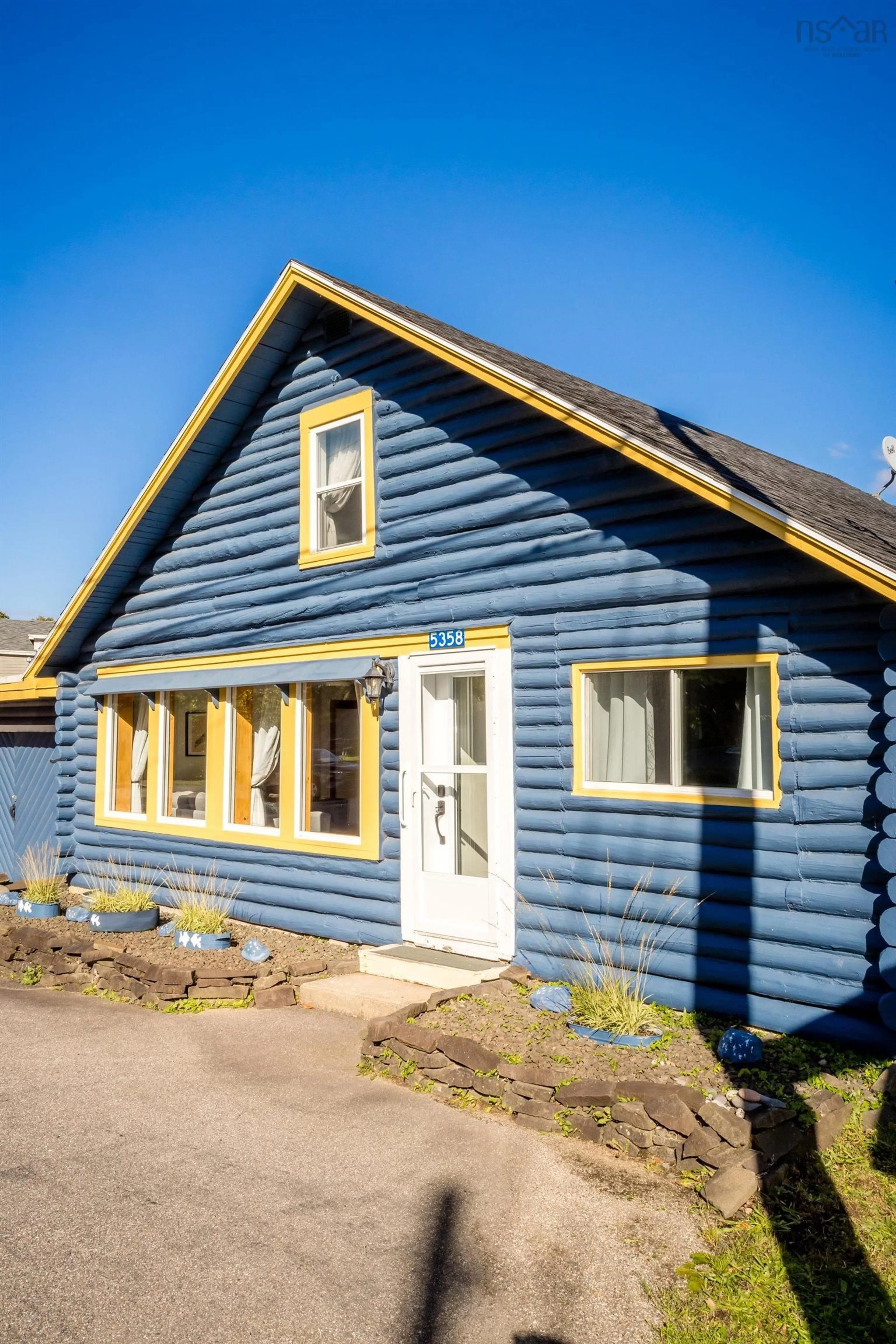 Home with vinyl exterior material, building for 5358 Granville Rd, Granville Ferry Nova Scotia B0S 1A0