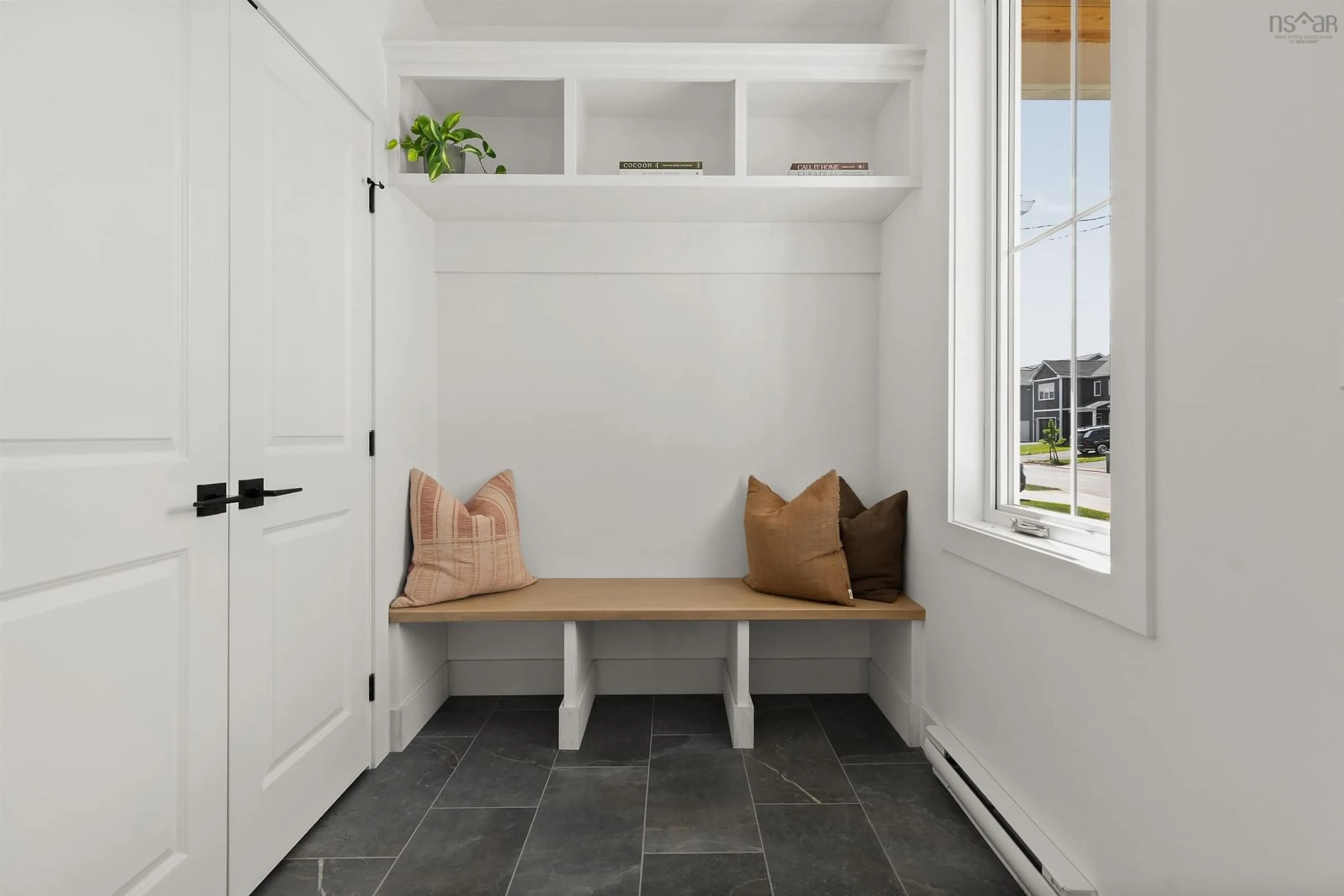 Indoor entryway for 23 Brianna Dr, Lantz Nova Scotia B2S 0K3