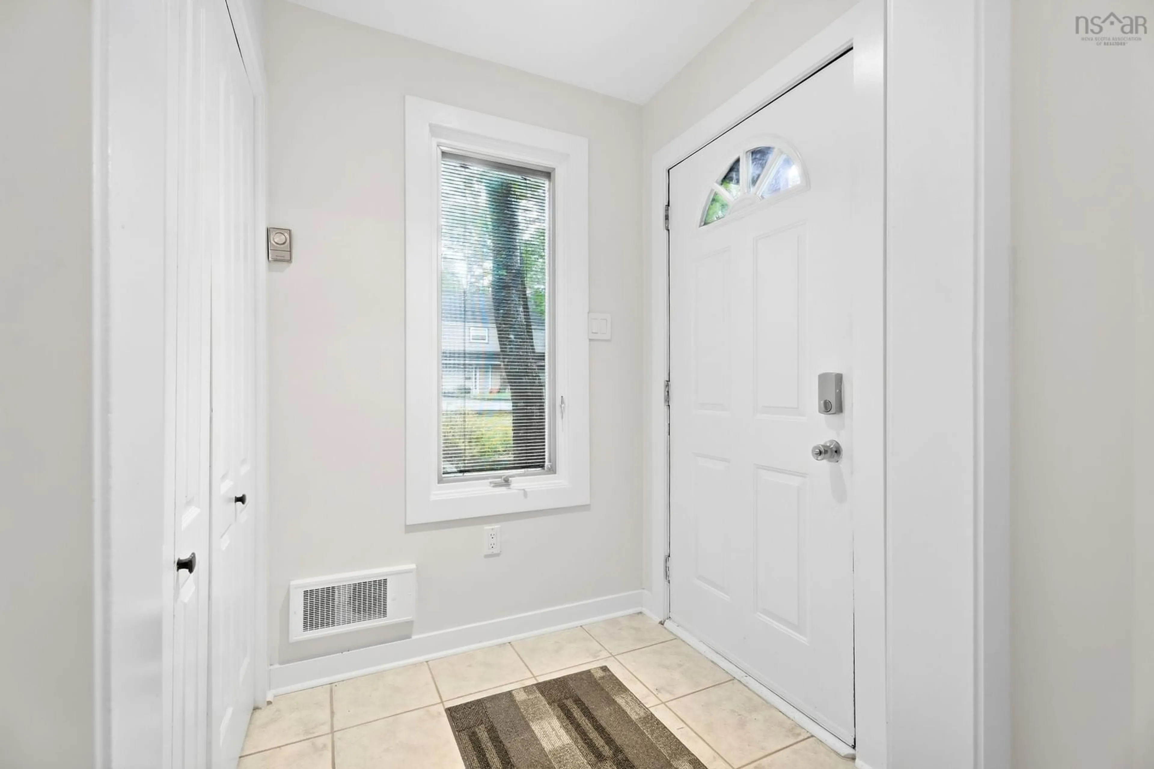 Indoor entryway for 26 Village Cres, Bedford Nova Scotia B4A 1J2