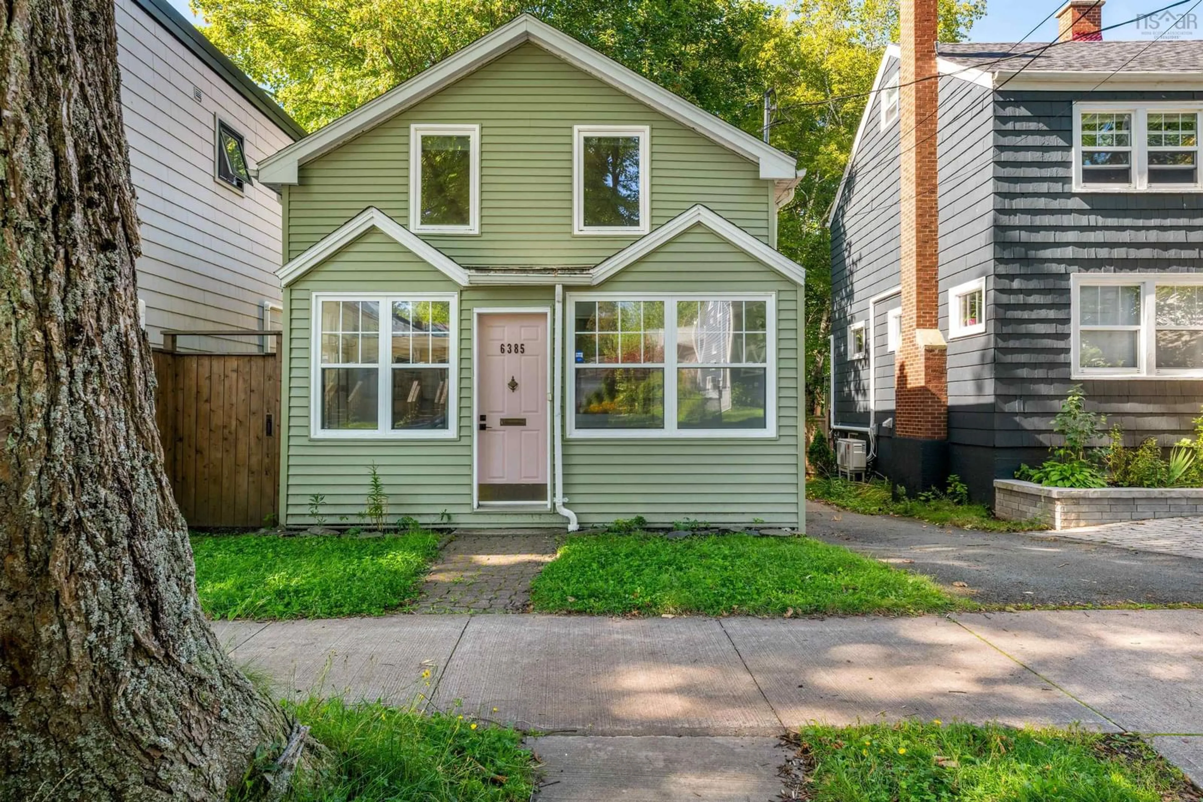 Home with vinyl exterior material, street for 6385 Liverpool St, Halifax Nova Scotia B3L 1Y1