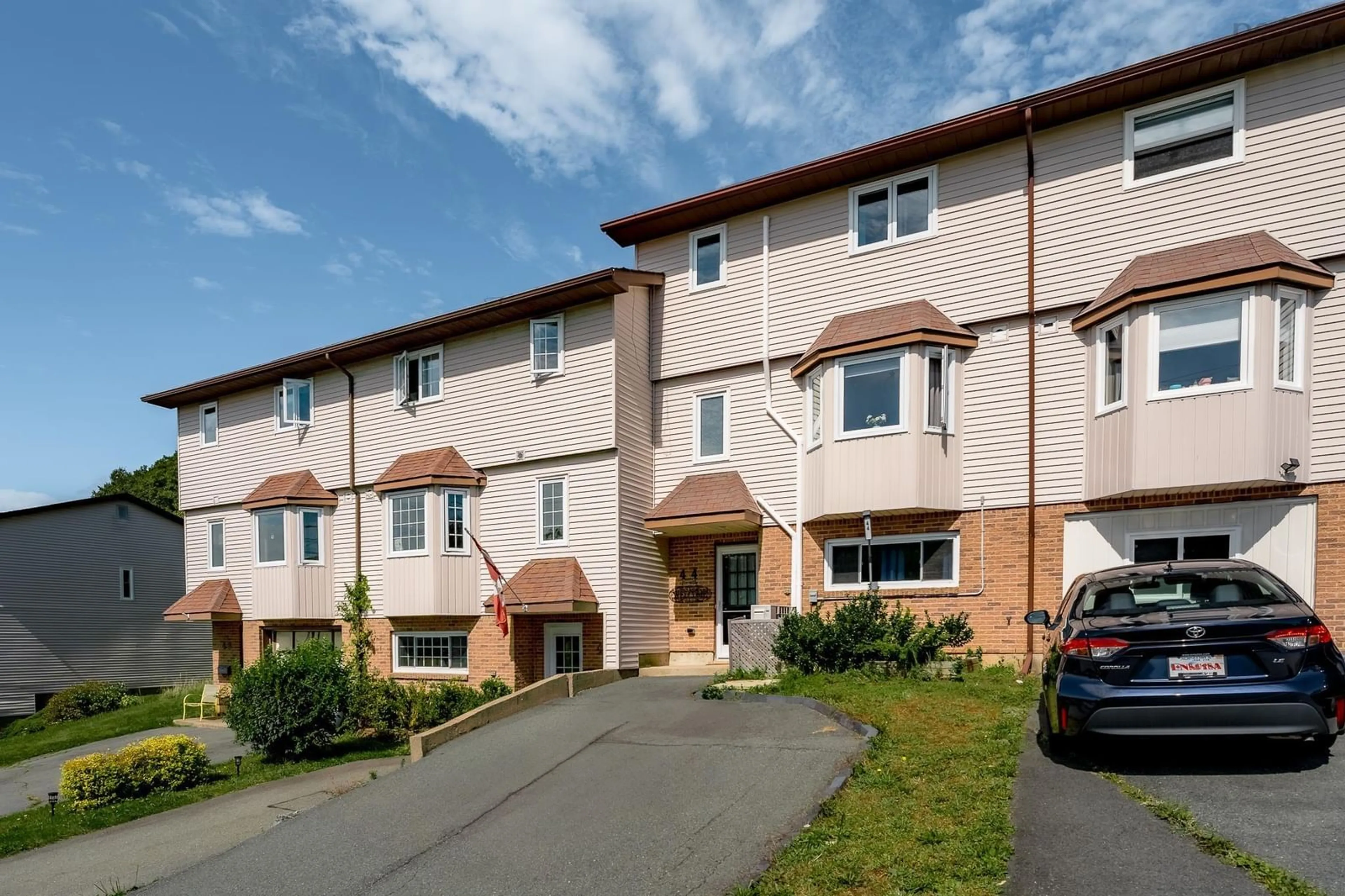 A pic from outside/outdoor area/front of a property/back of a property/a pic from drone, street for 44 Collins Grove, Dartmouth Nova Scotia B2W 4E6