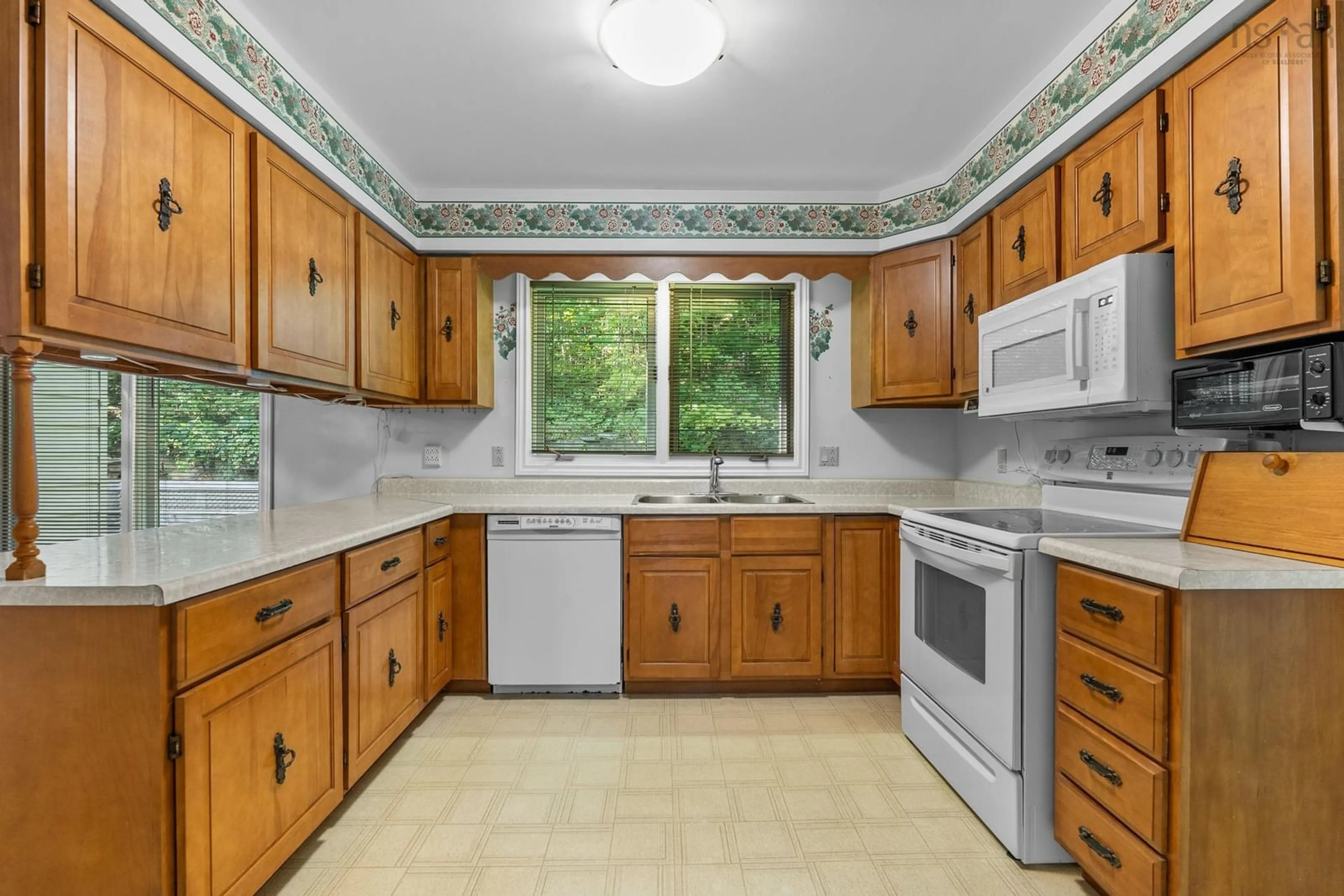 Standard kitchen, ceramic/tile floor for 74 Barrett Rd, Beaver Bank Nova Scotia B4G 1A9