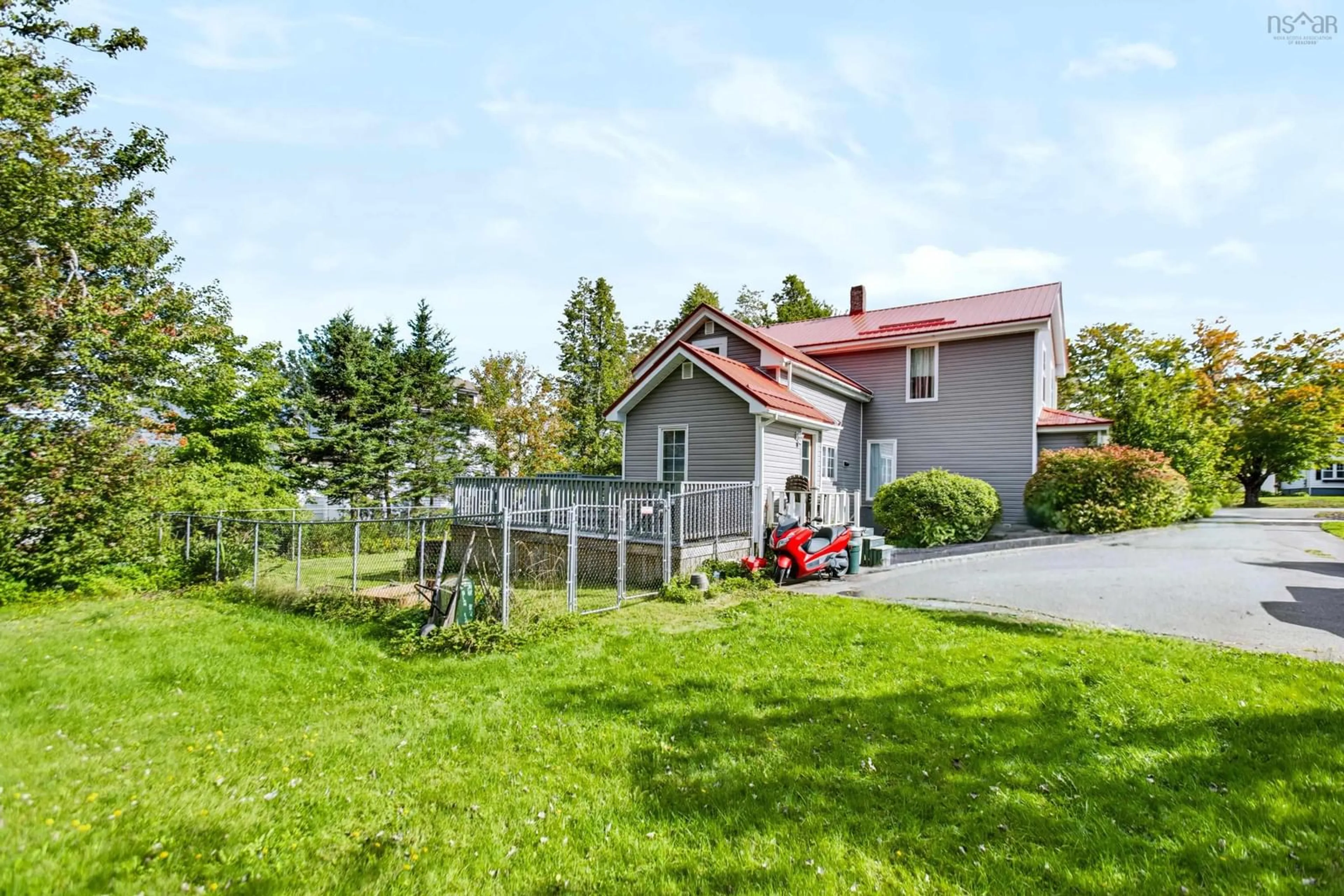 A pic from outside/outdoor area/front of a property/back of a property/a pic from drone, street for 13 Mcdougall St, Springhill Nova Scotia B0M 1X0
