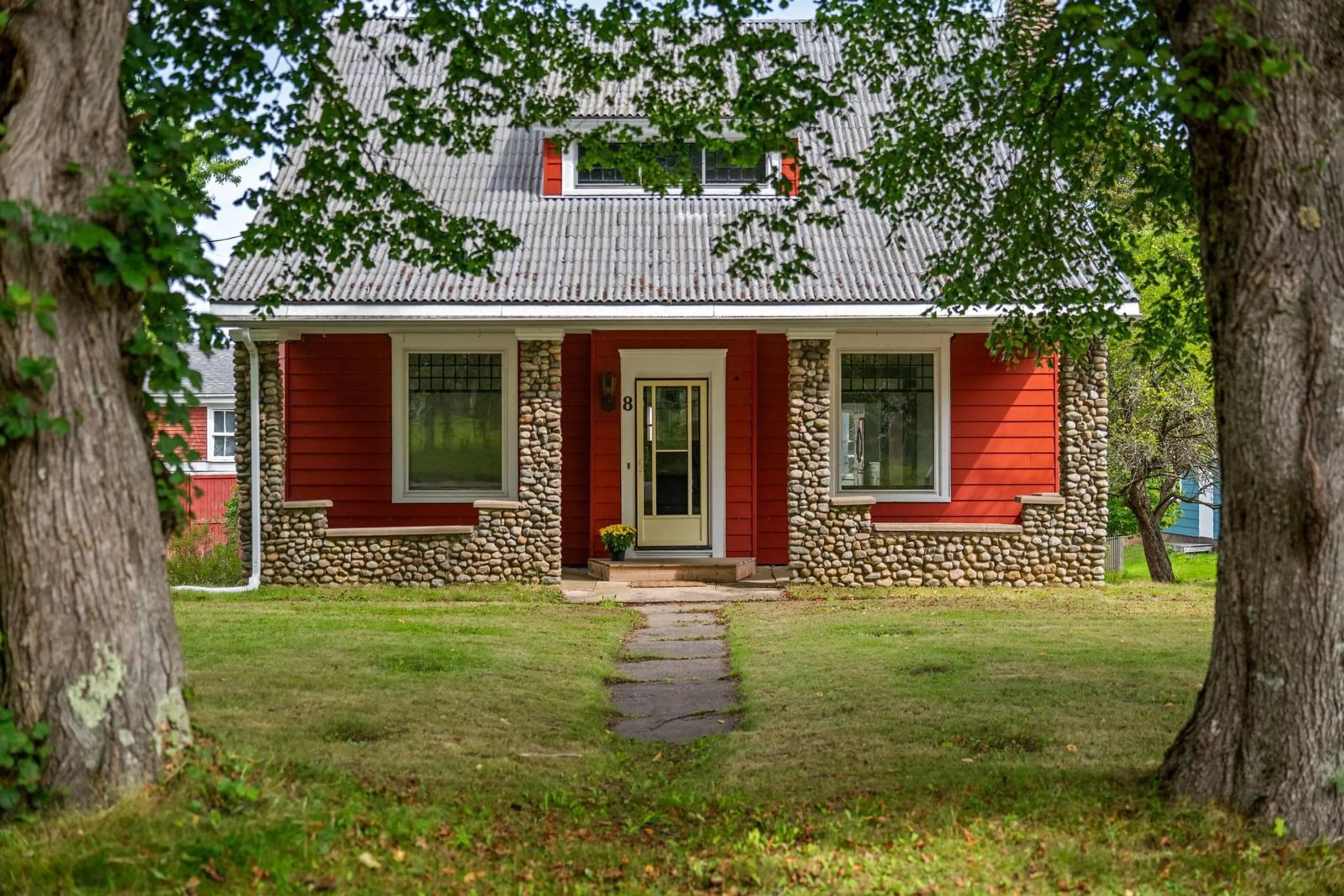 Unknown for 8 Maple Dr, Lunenburg Nova Scotia B0J 2C0