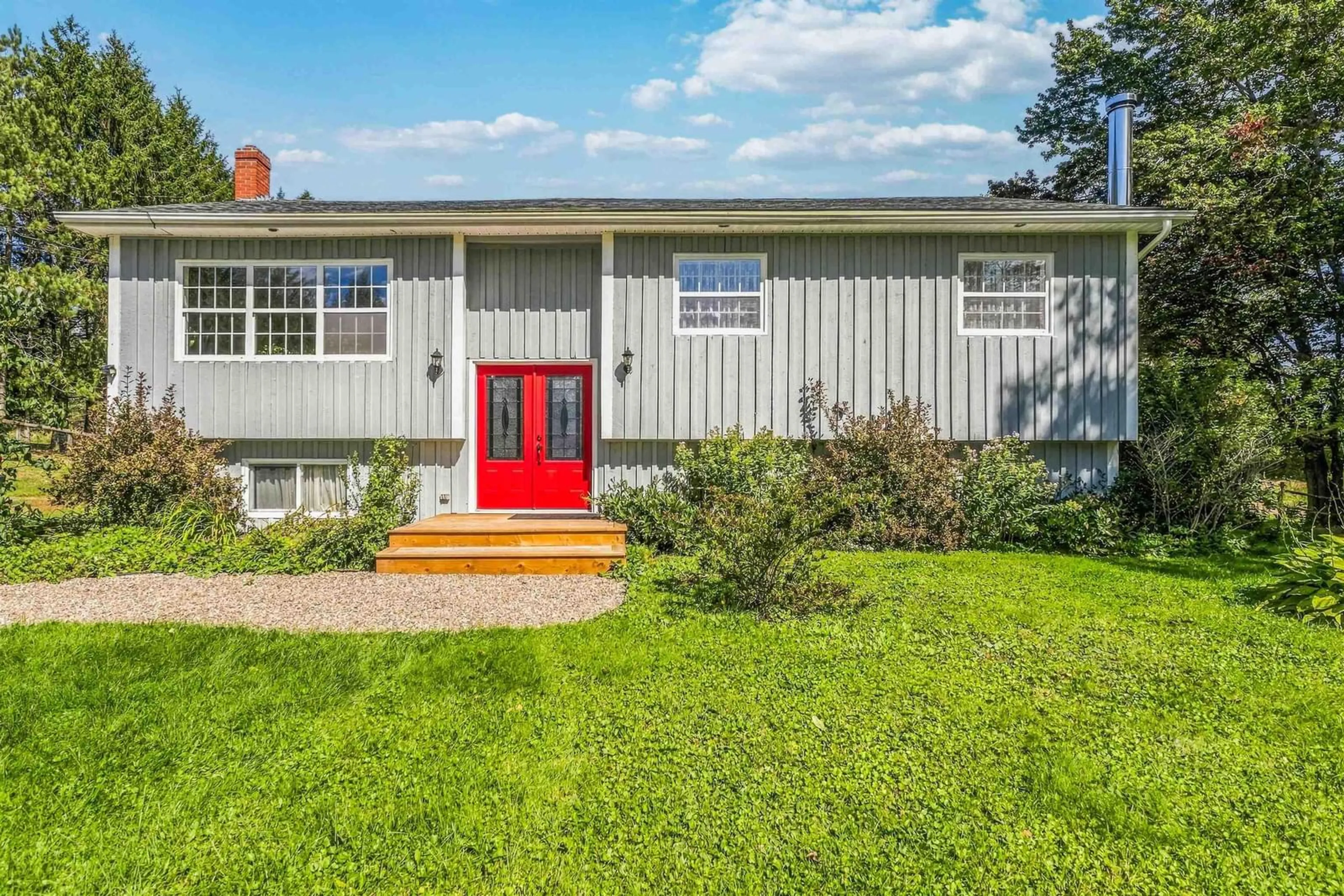 Home with vinyl exterior material, street for 1106 Tetzlaff Rd, Canaan Nova Scotia B4N 4K1