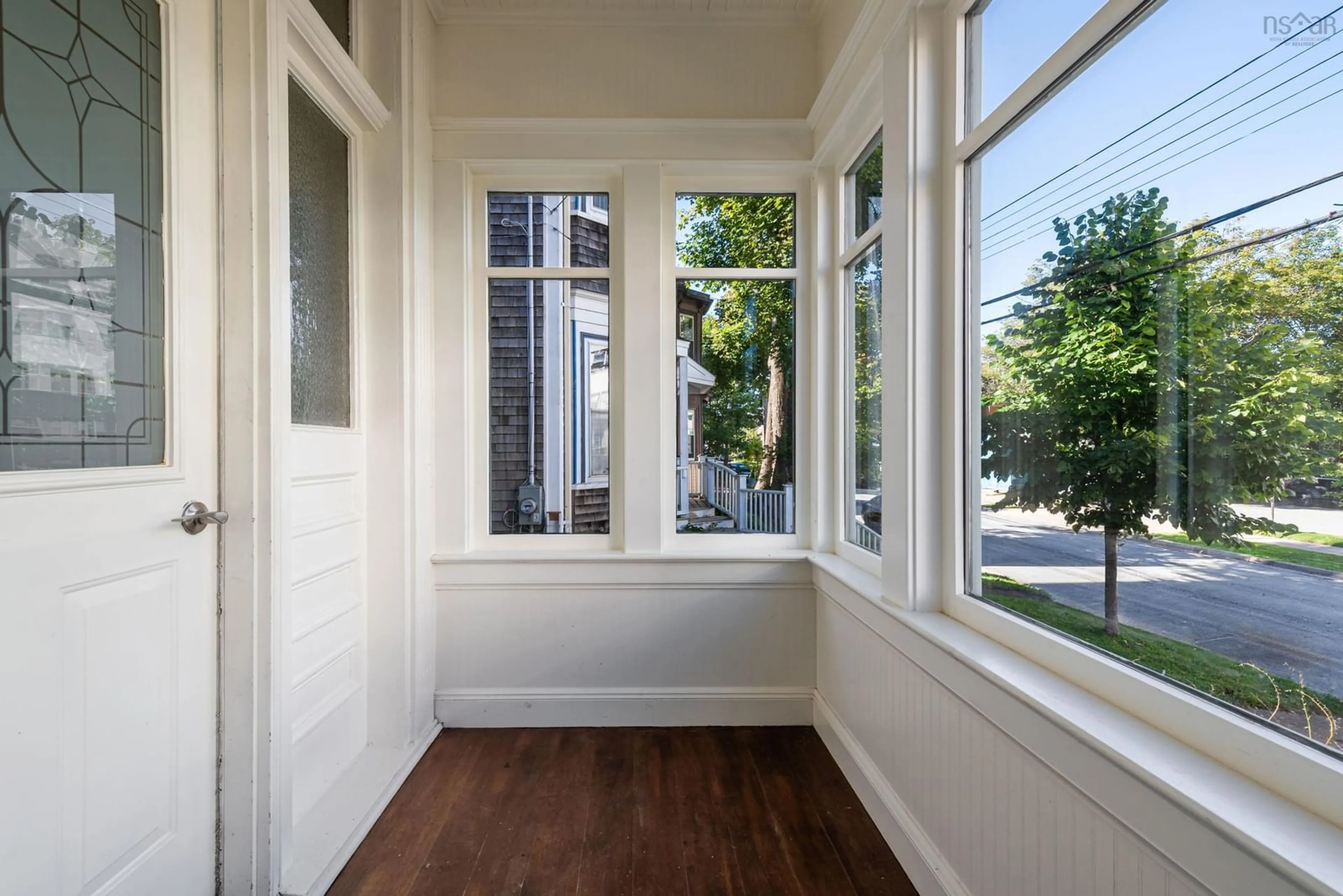 Indoor entryway for 2646 Northwood Terr, Halifax Nova Scotia B3K 3S7
