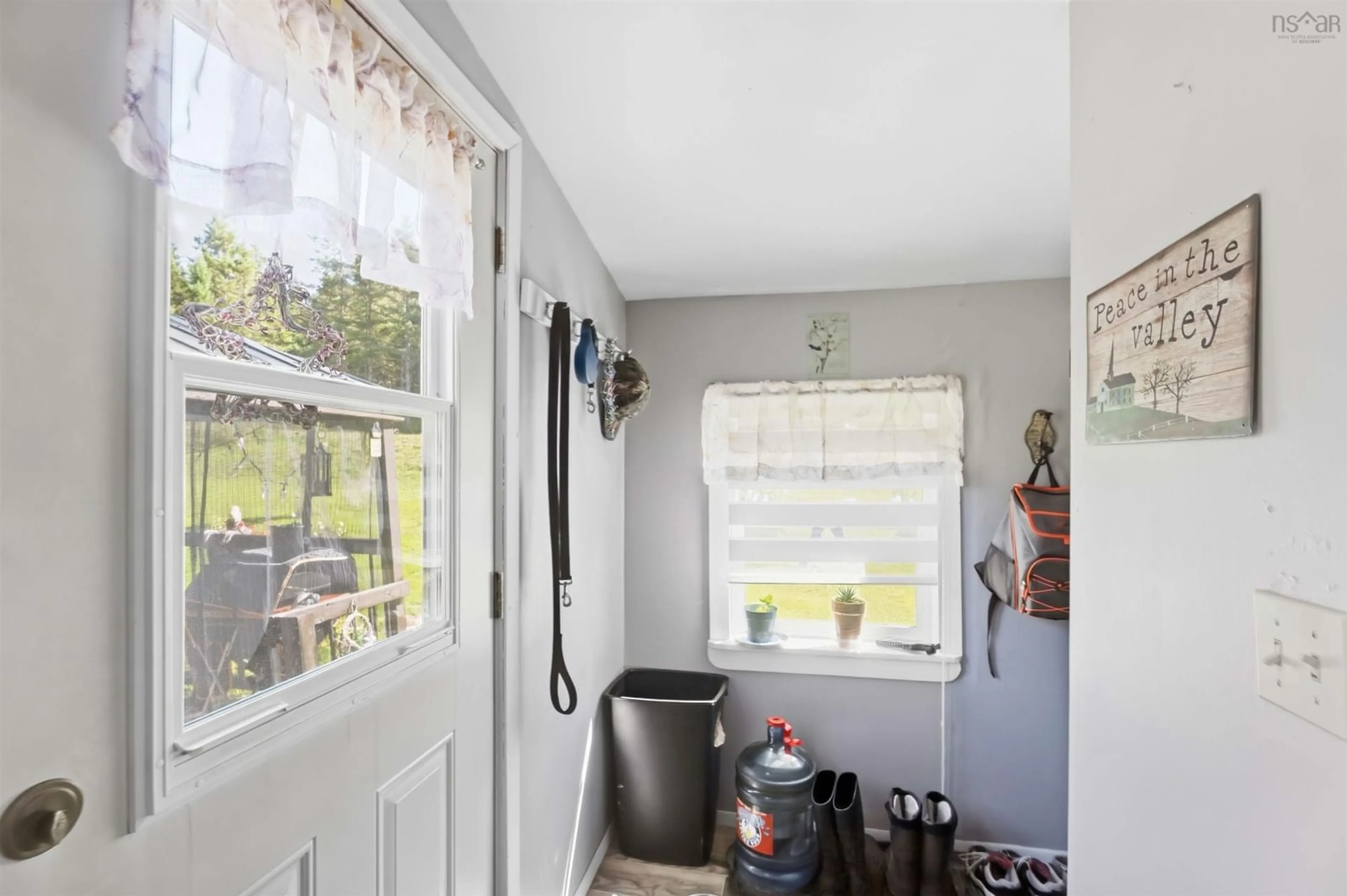 Indoor entryway for 108 English Mountain Rd, Canaan Nova Scotia B4N 4K1