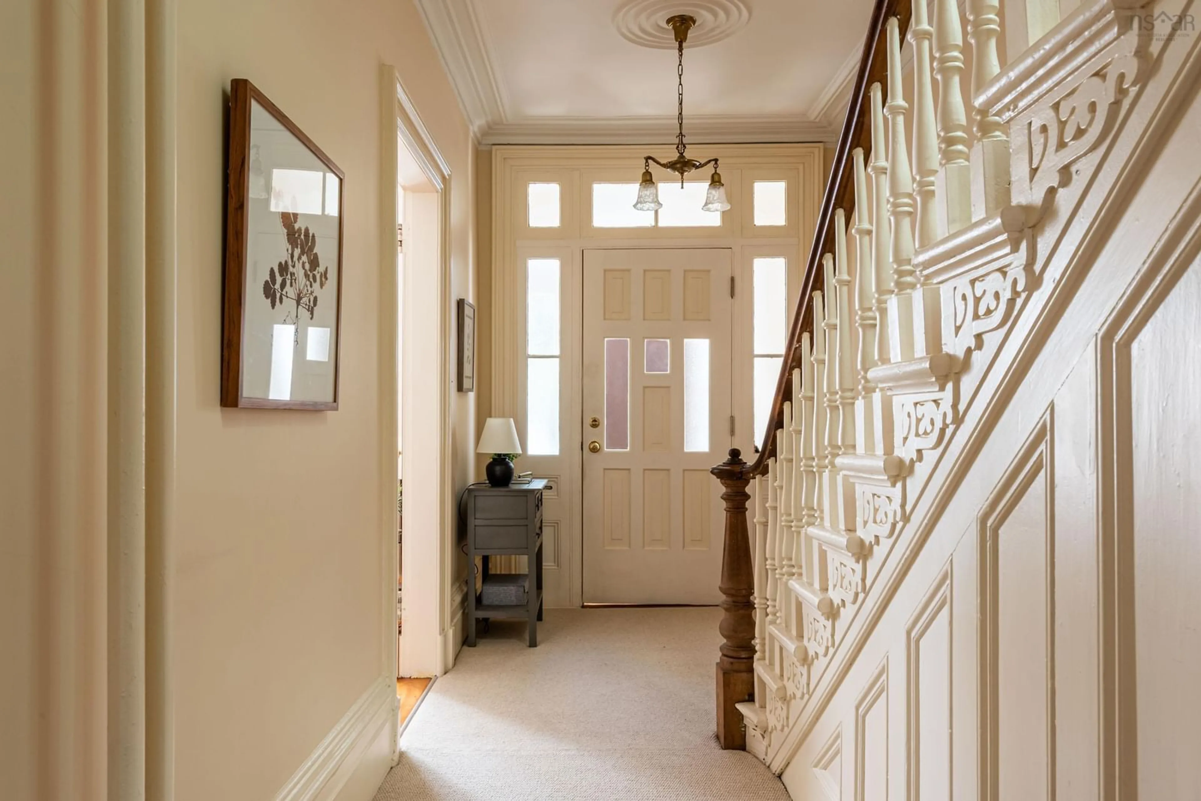 Indoor foyer for 1165 South Park St, Halifax Nova Scotia B3H 2W9