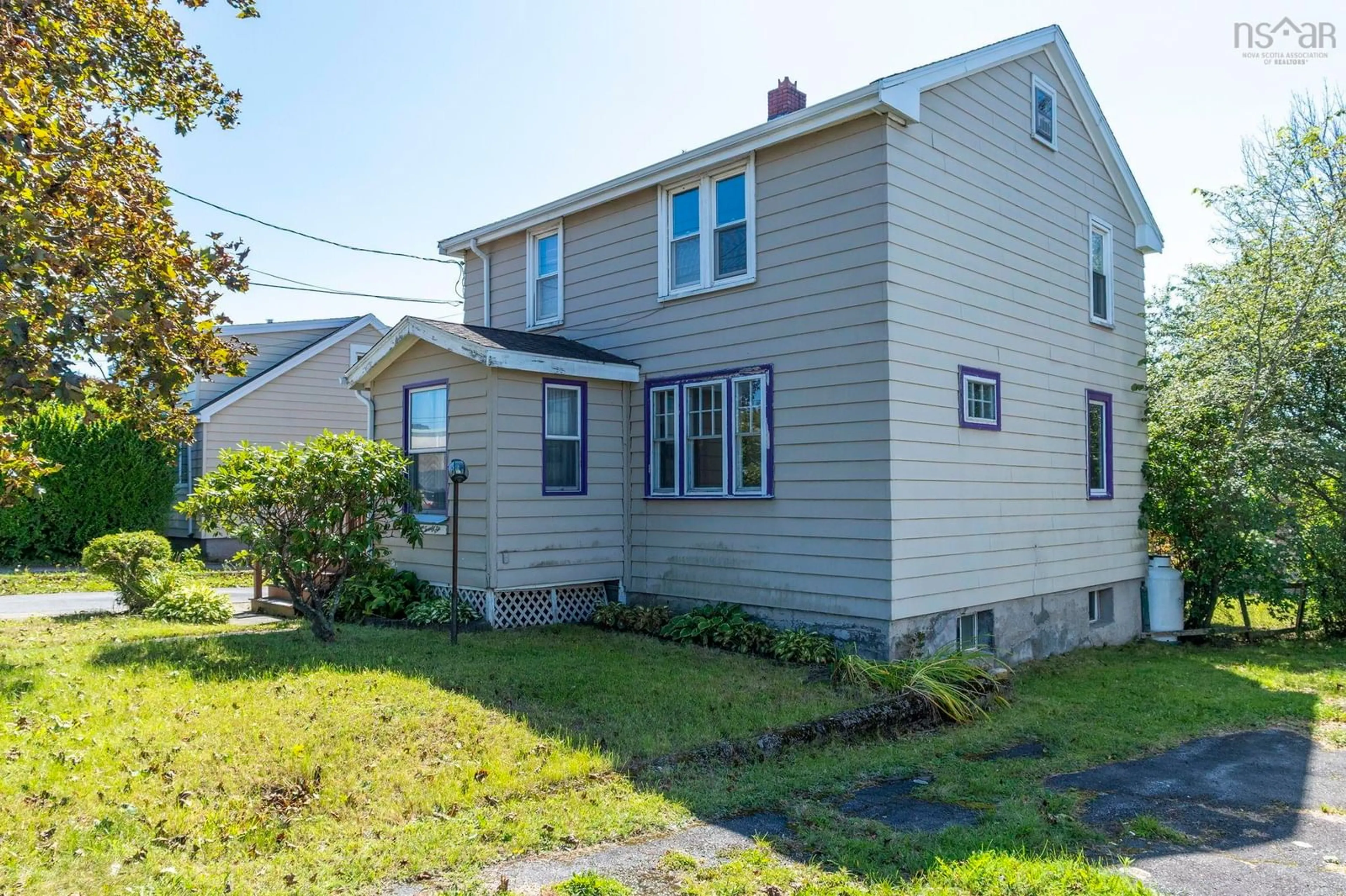 A pic from outside/outdoor area/front of a property/back of a property/a pic from drone, street for 3326 Windsor St, Halifax Nova Scotia B3K 5G3
