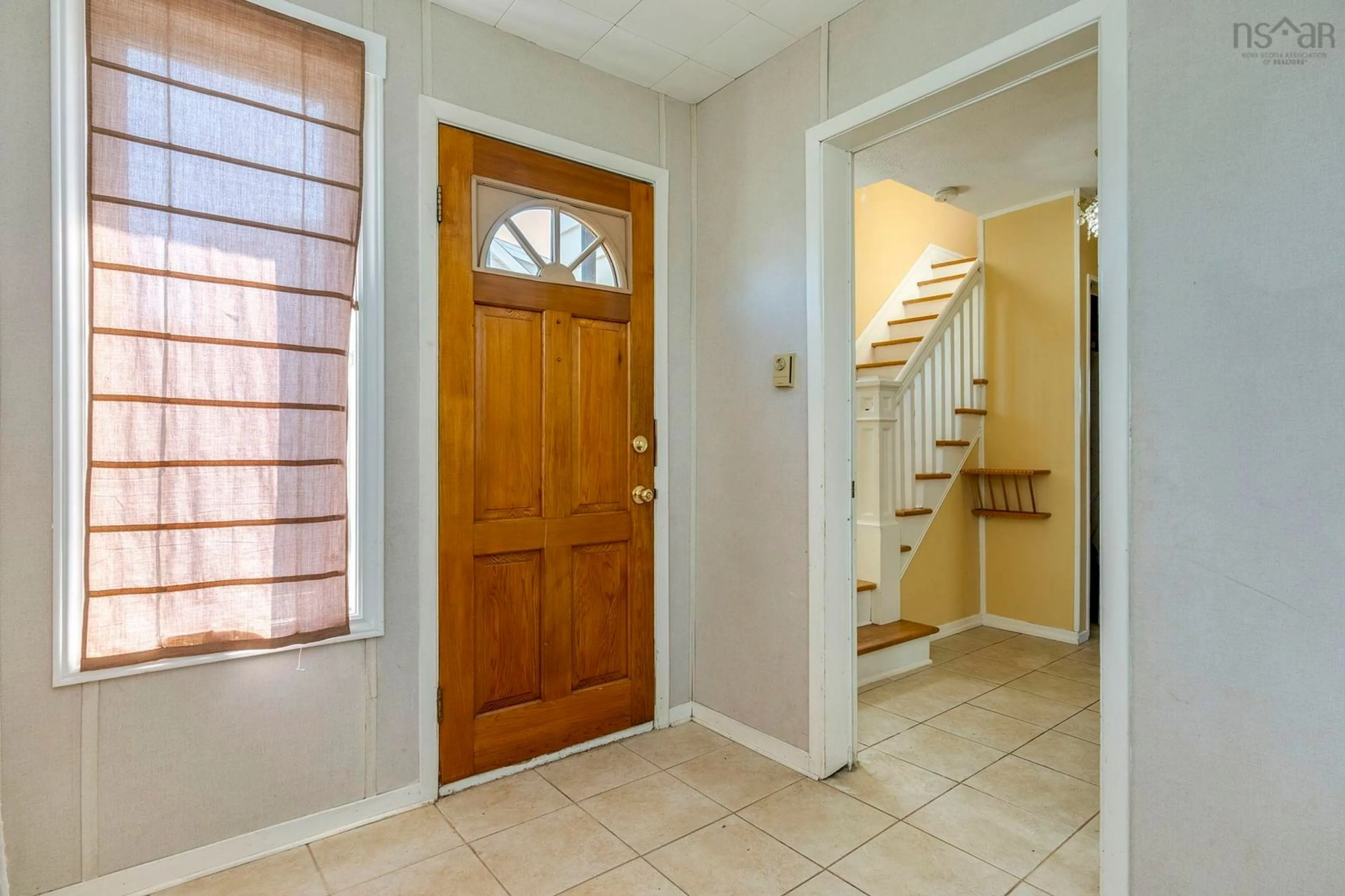 Indoor entryway for 3326 Windsor St, Halifax Nova Scotia B3K 5G3