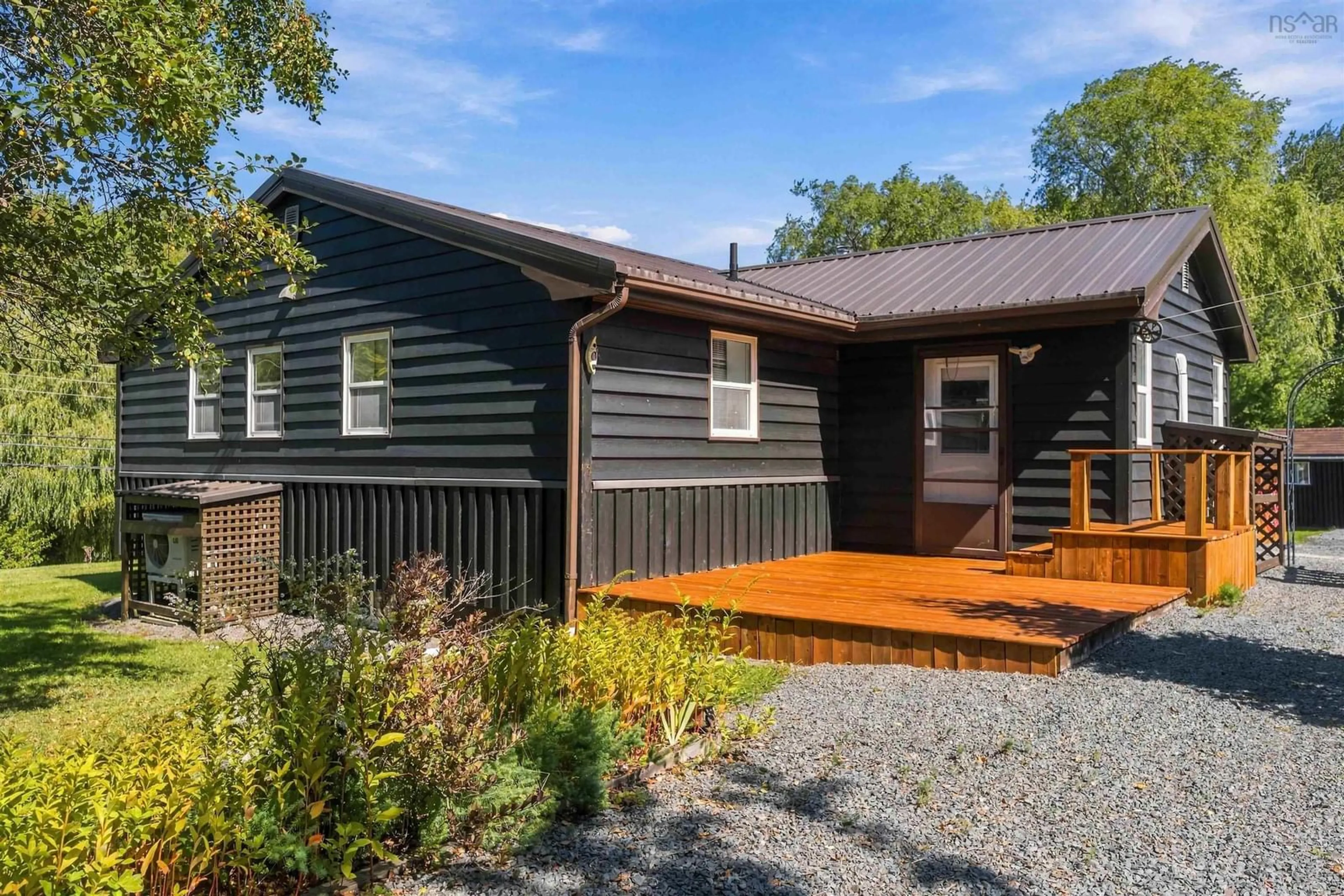 Home with vinyl exterior material, street for 91 Willow St, Hants Border Nova Scotia B0P 1P0