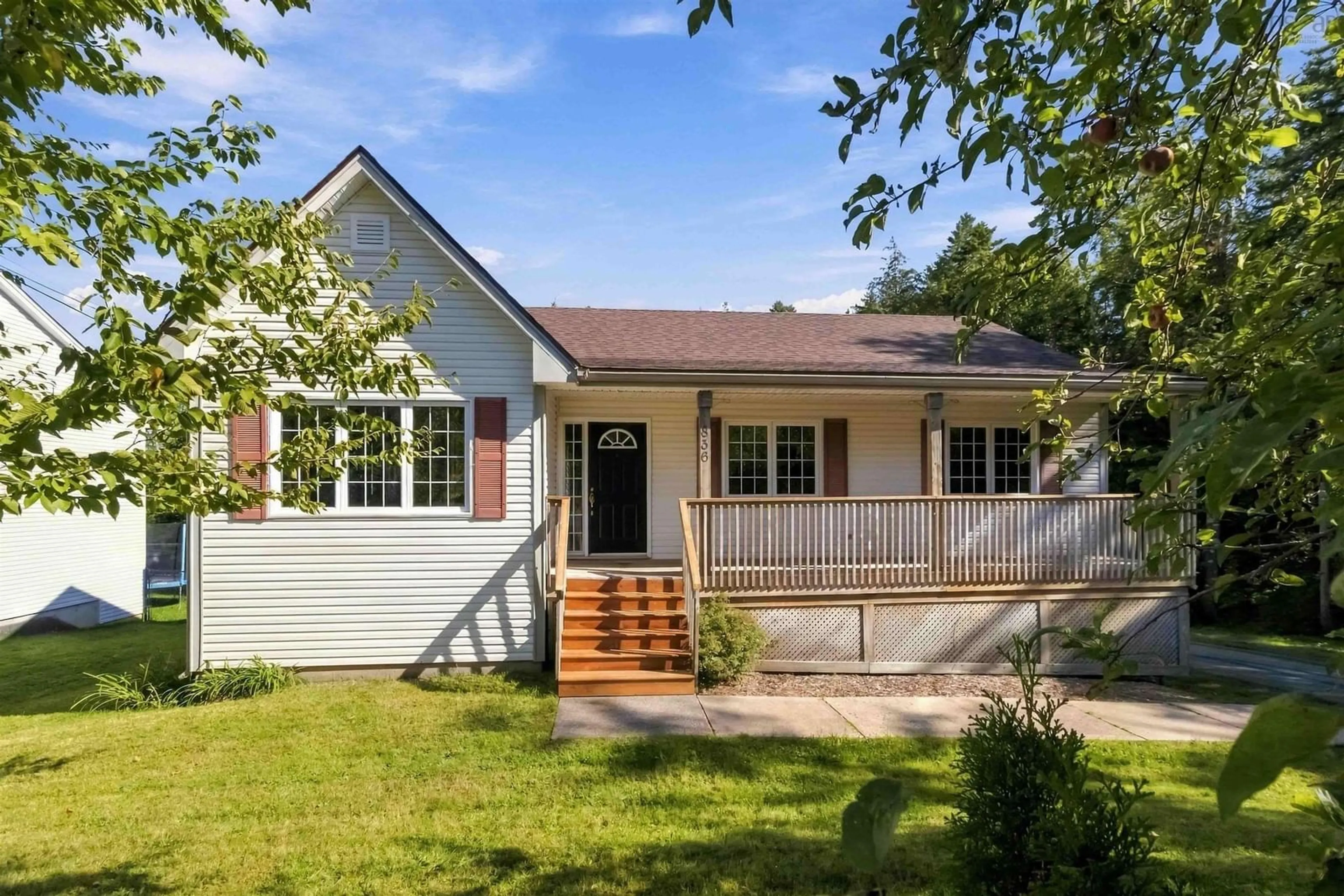 Home with vinyl exterior material, street for 836 Lakeview Ave, Middle Sackville Nova Scotia B4E 3J8