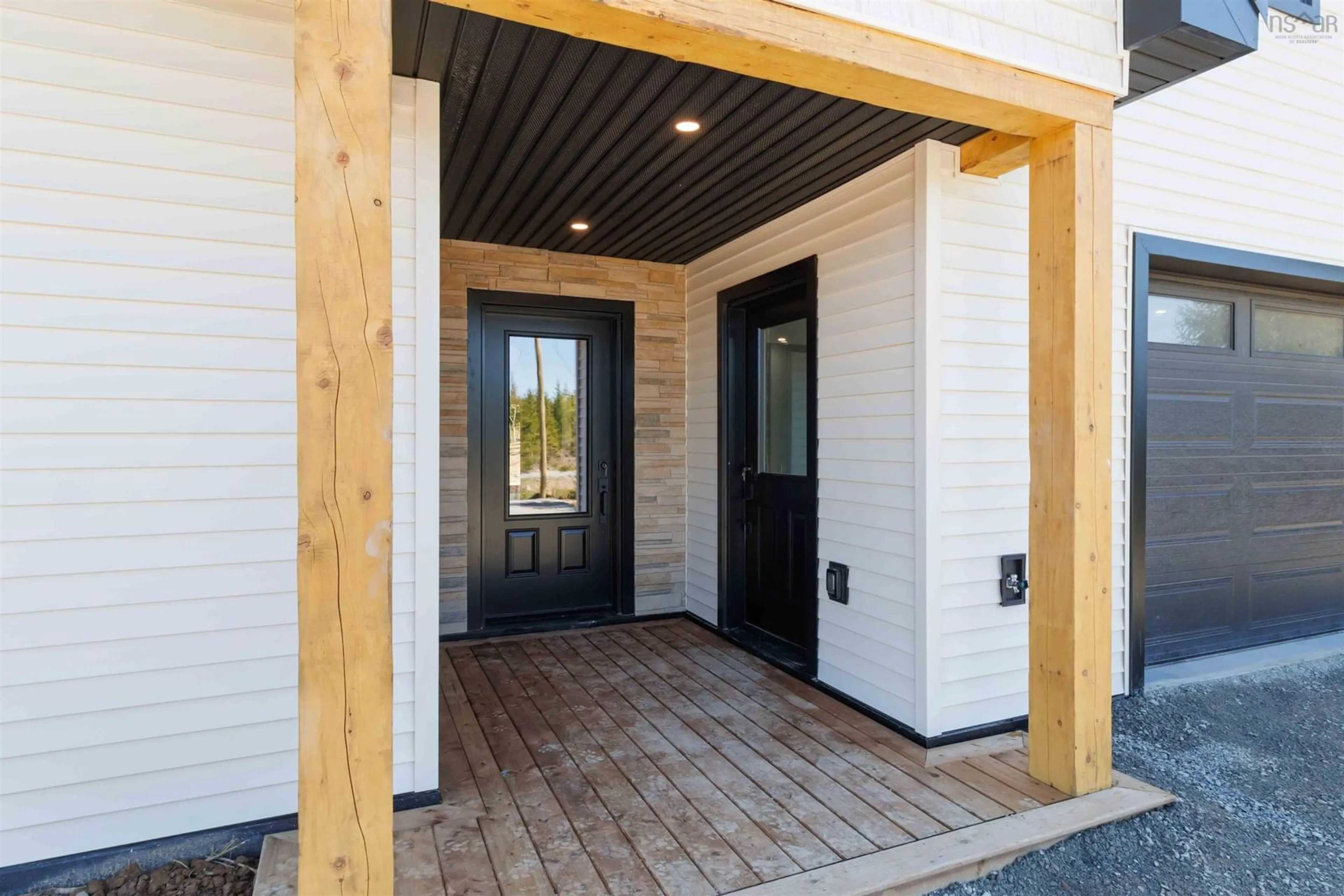 Indoor entryway for 79 Avery Lane, Mount Uniacke Nova Scotia B0N 1Z0
