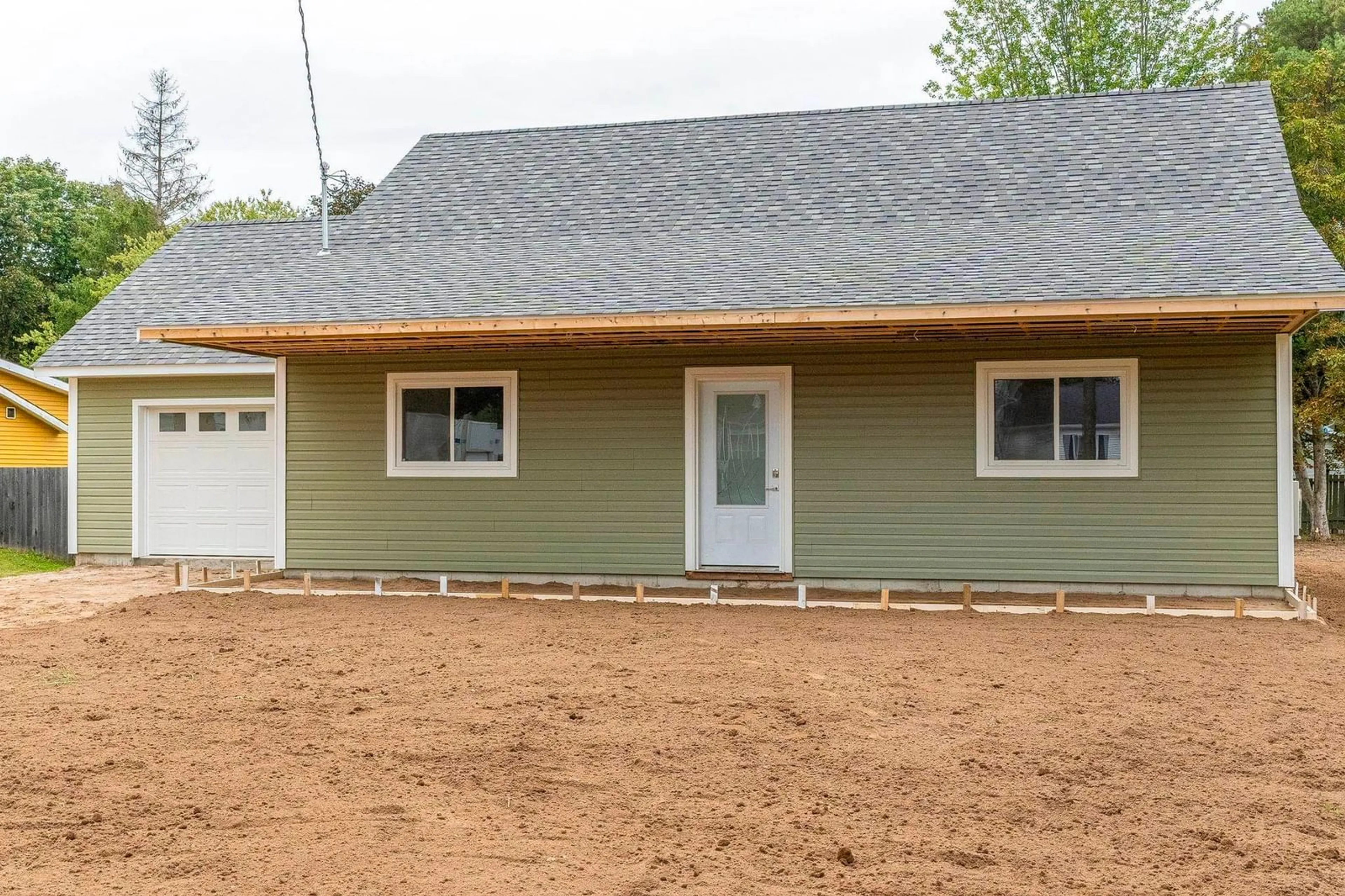 Home with vinyl exterior material, street for 397 Main St, Middleton Nova Scotia B0S 1P0