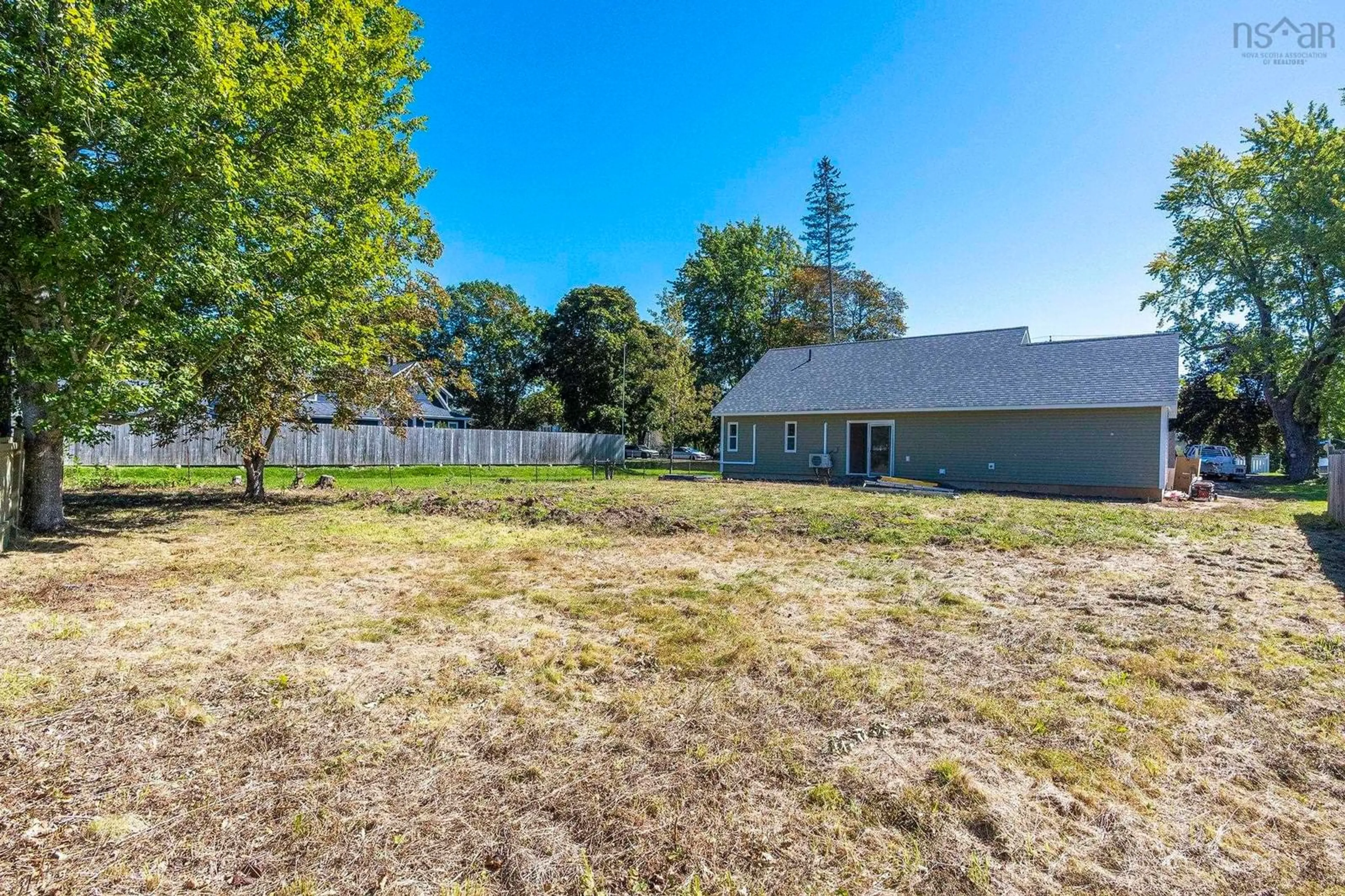 A pic from outside/outdoor area/front of a property/back of a property/a pic from drone, unknown for 397 Main St, Middleton Nova Scotia B0S 1P0