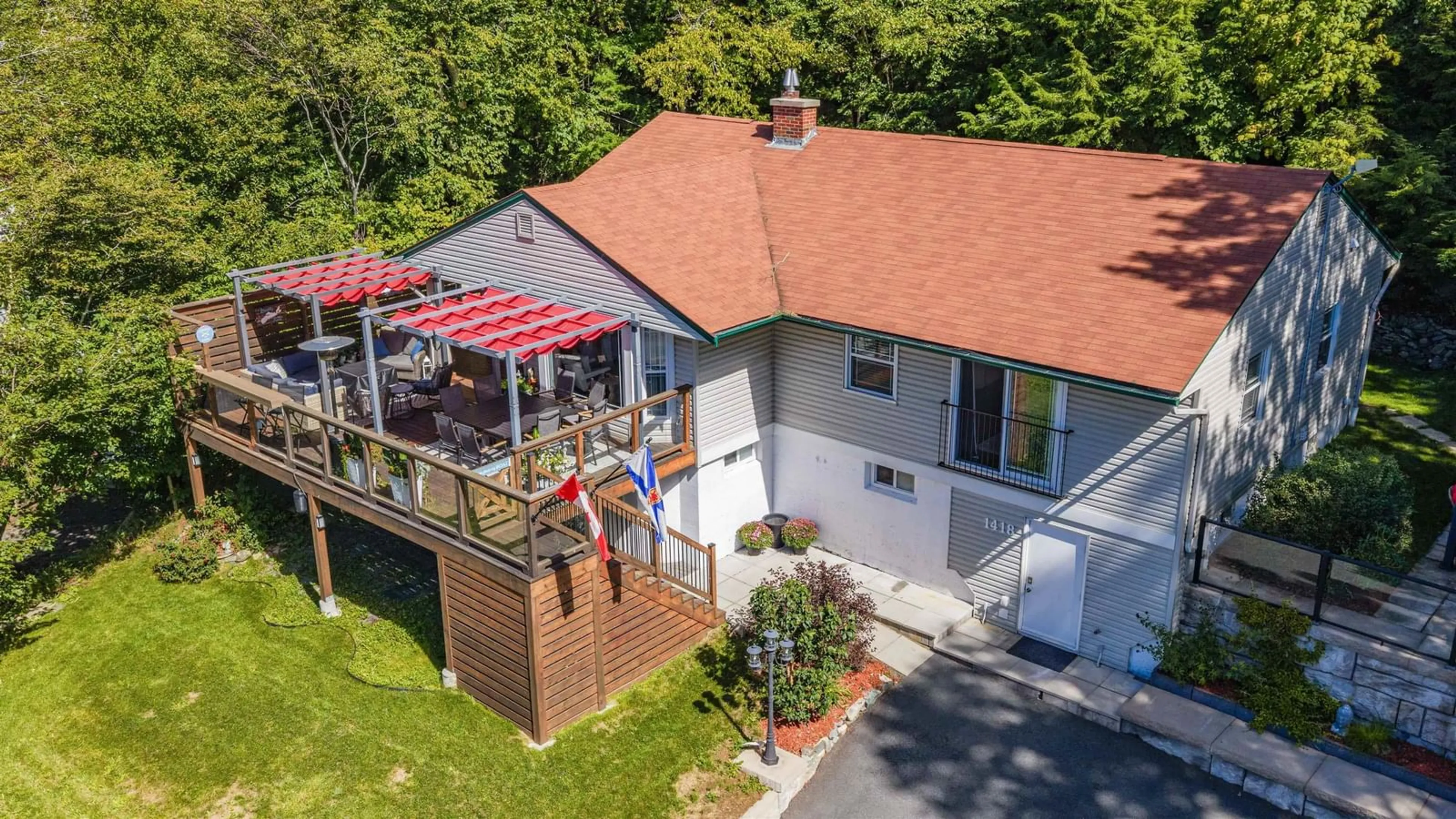 A pic from outside/outdoor area/front of a property/back of a property/a pic from drone, unknown for 1418 Waverley Rd, Waverley Nova Scotia B2R 1W7