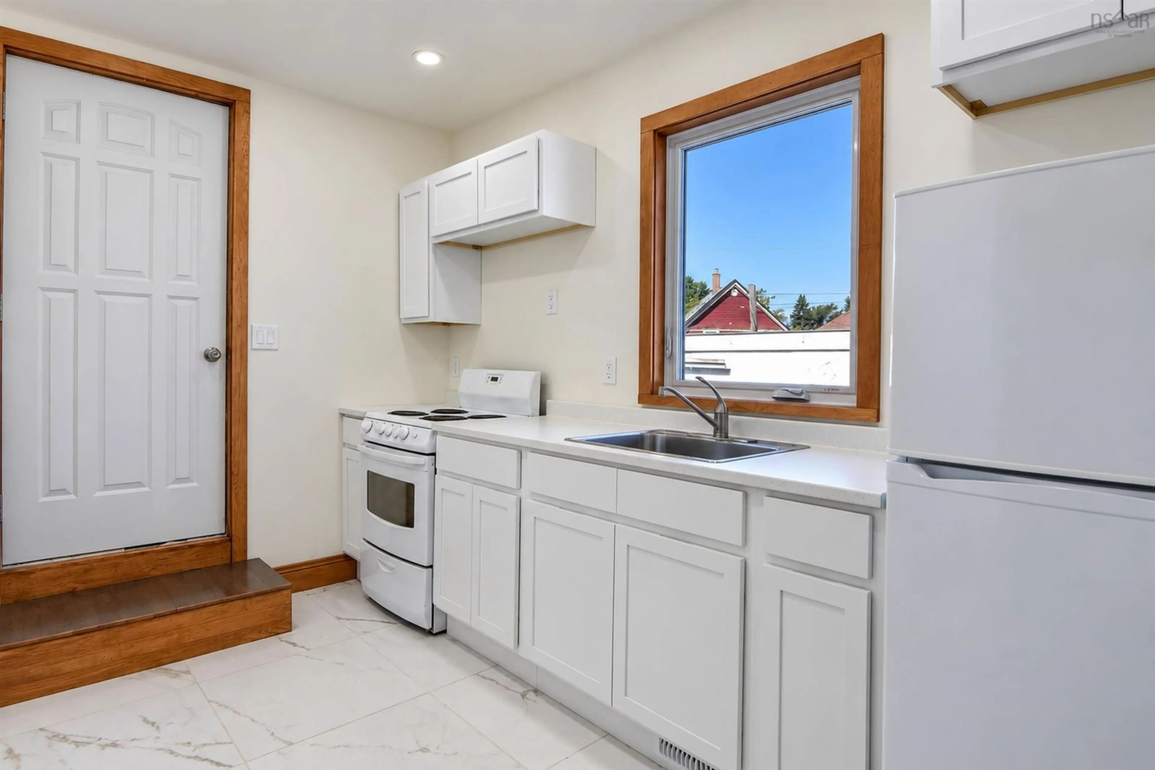 Standard kitchen, ceramic/tile floor for 569 East River Rd, New Glasgow Nova Scotia B2H 3R8