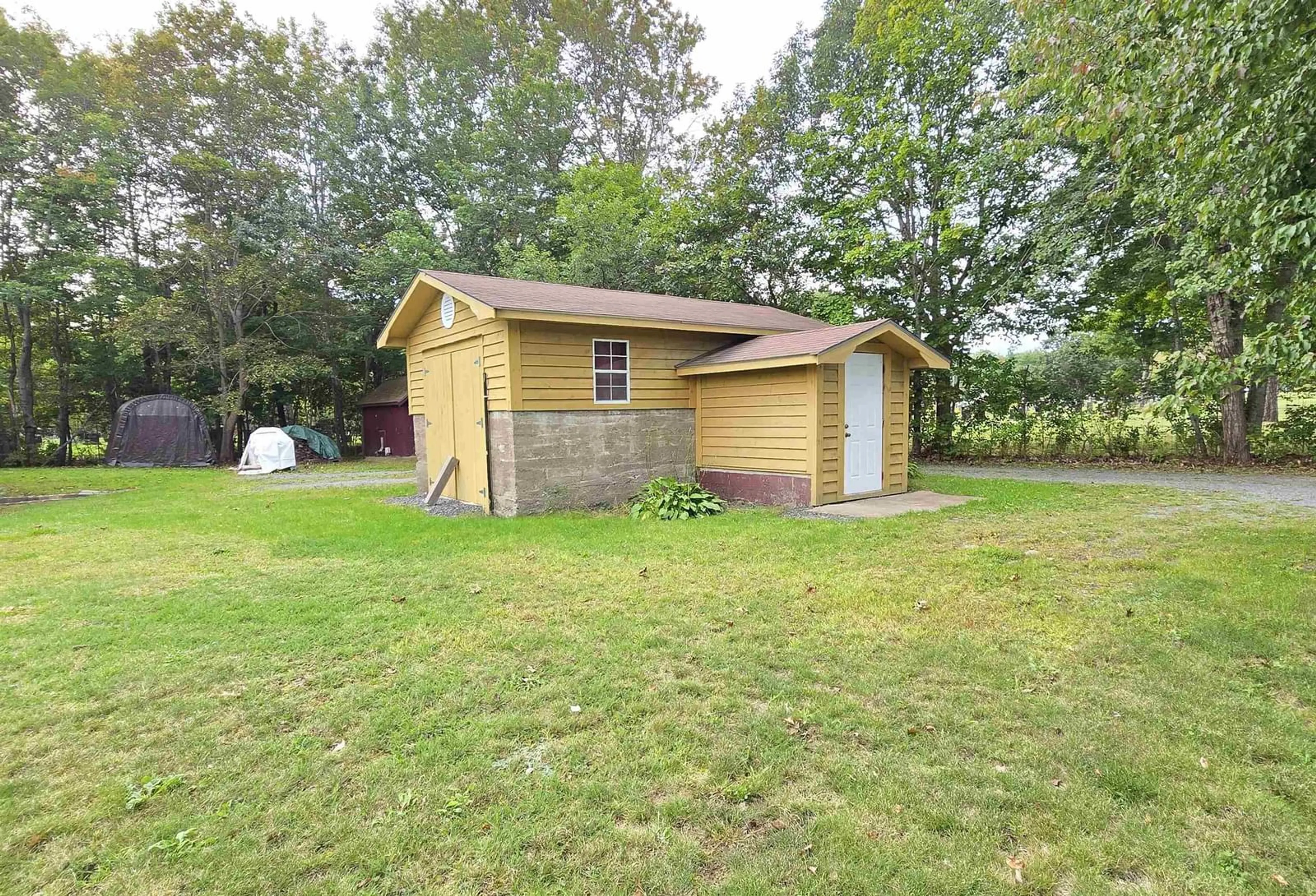 Shed for 115 Starr St, Bridgewater Nova Scotia B4V 2P8