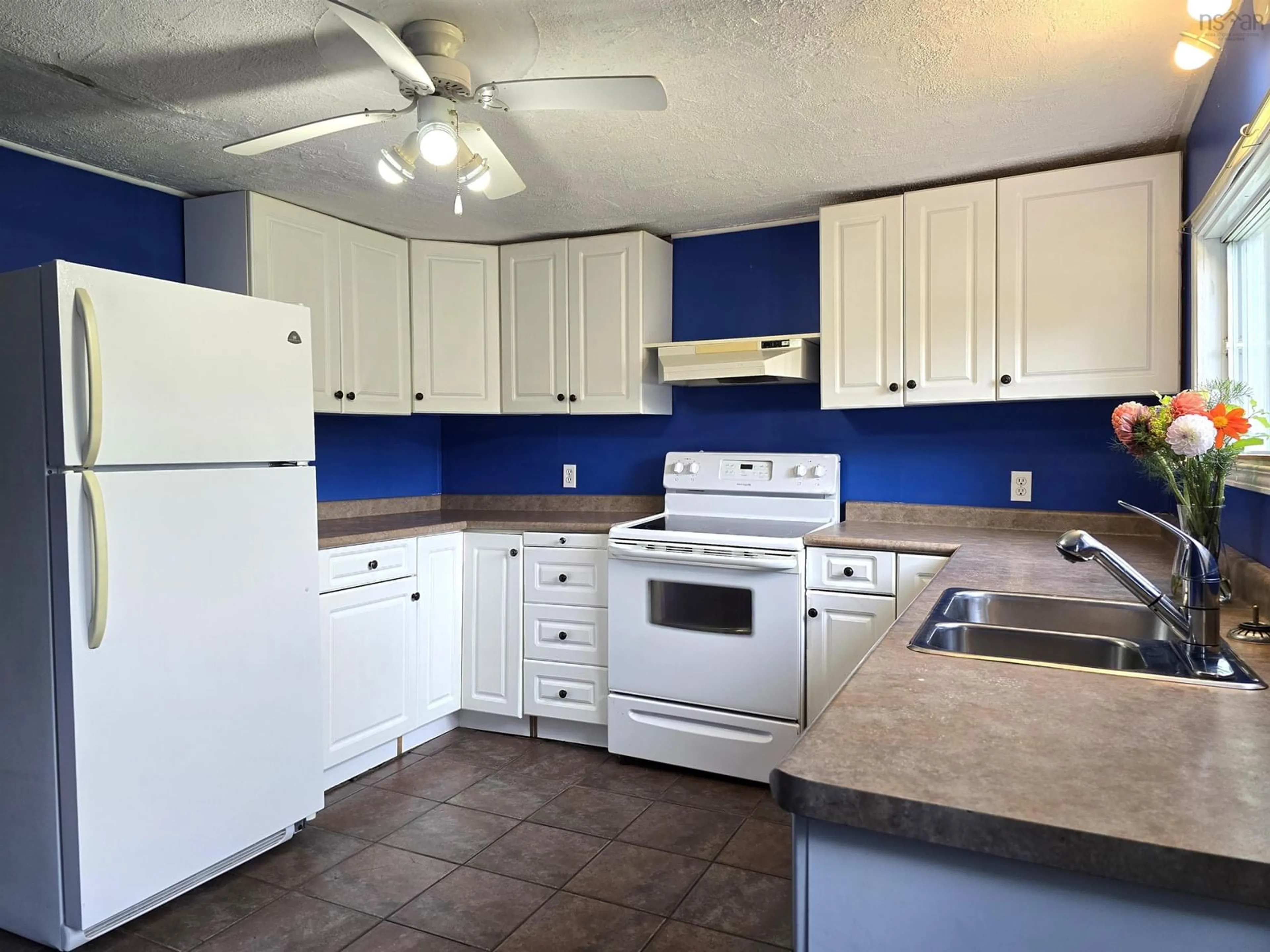 Standard kitchen, ceramic/tile floor for 115 Starr St, Bridgewater Nova Scotia B4V 2P8