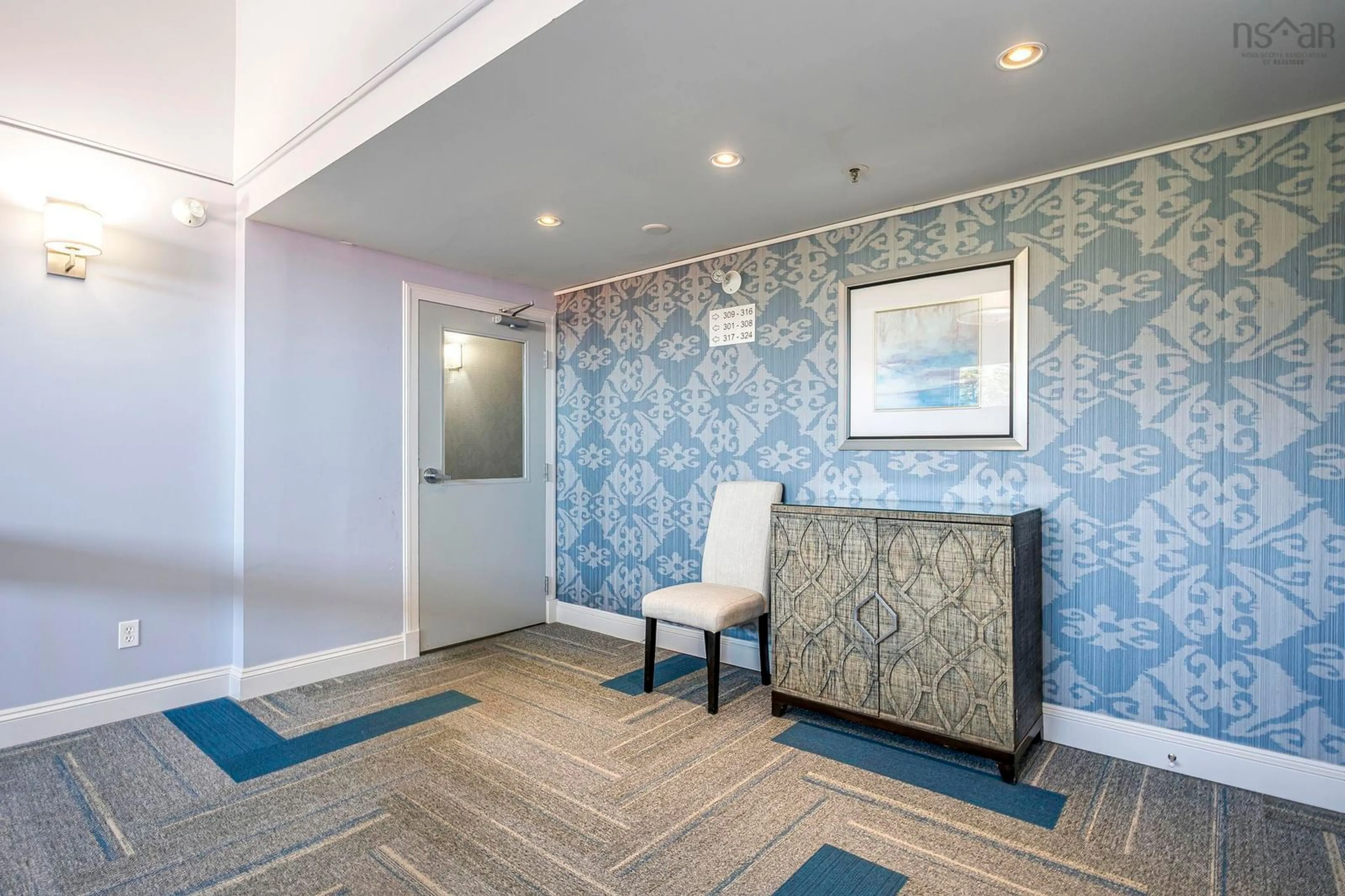Indoor foyer for 15 Knightsridge Dr #319, Halifax Nova Scotia B3M 3S9