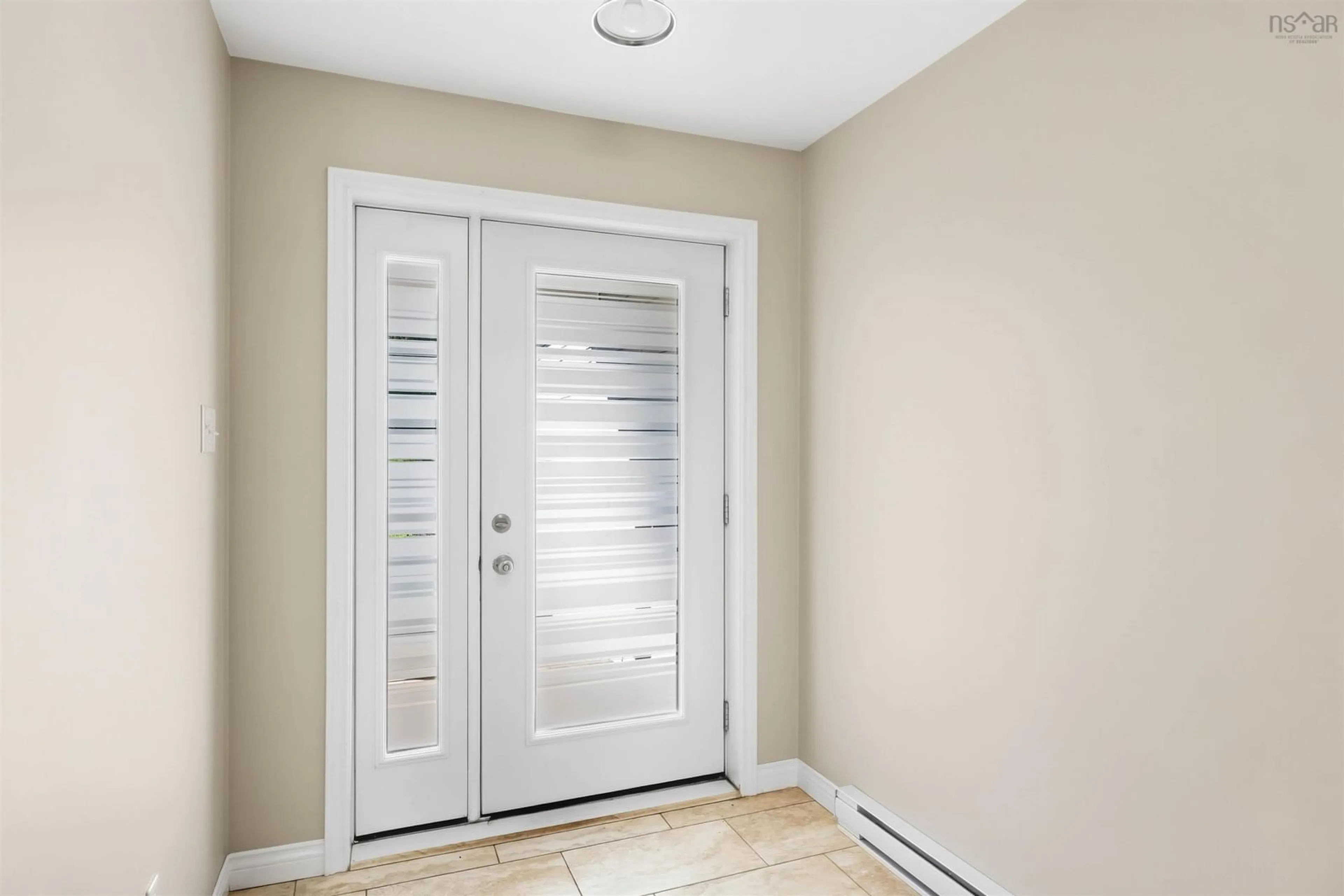 Indoor entryway for 25 Hale Rd, Cambridge Nova Scotia B0P 1G0