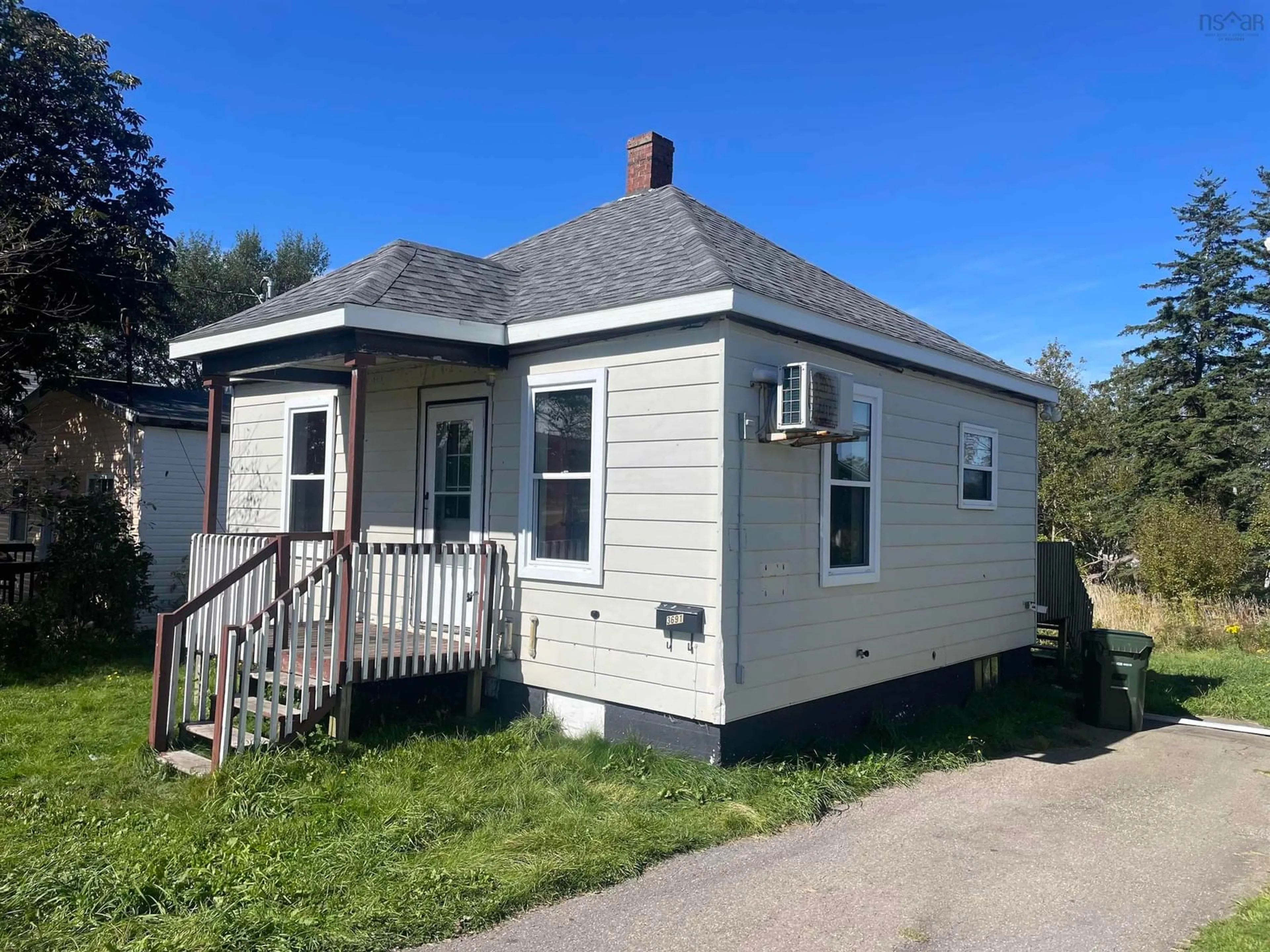 Unknown for 3691 Emerald St, New Waterford Nova Scotia B1H 1J4