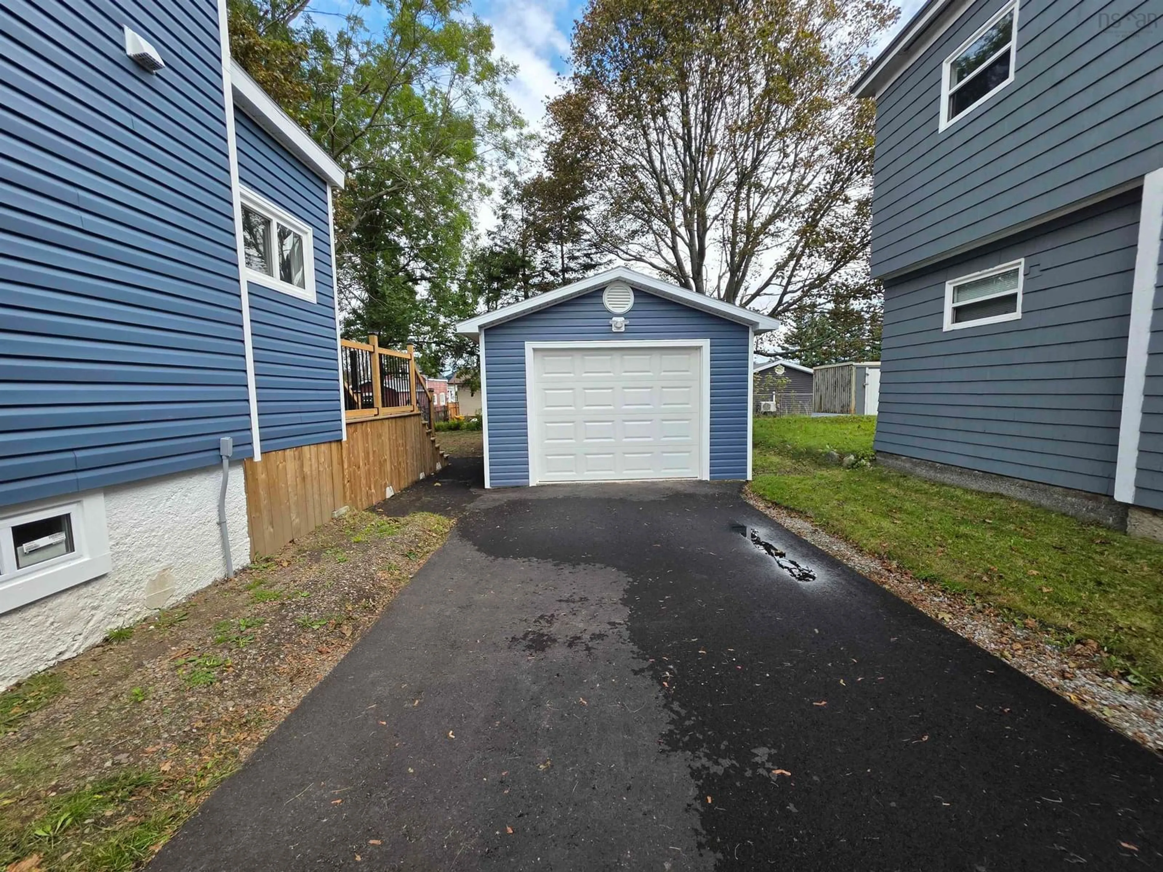 Unknown for 47 Blowers St, North Sydney Nova Scotia B2A 2Y6