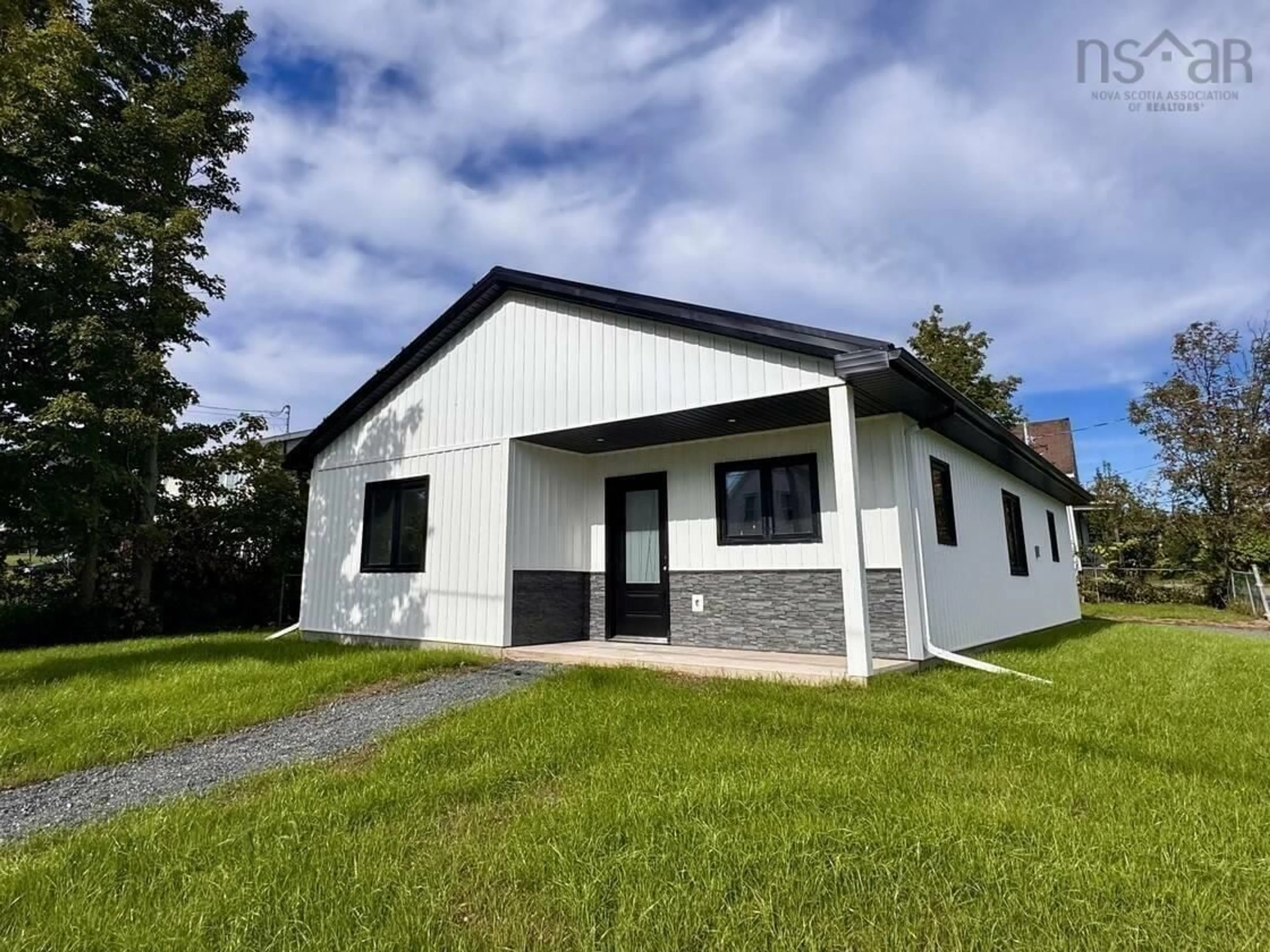 Unknown for 1722 N Main St, Westville Nova Scotia B0K 0A8