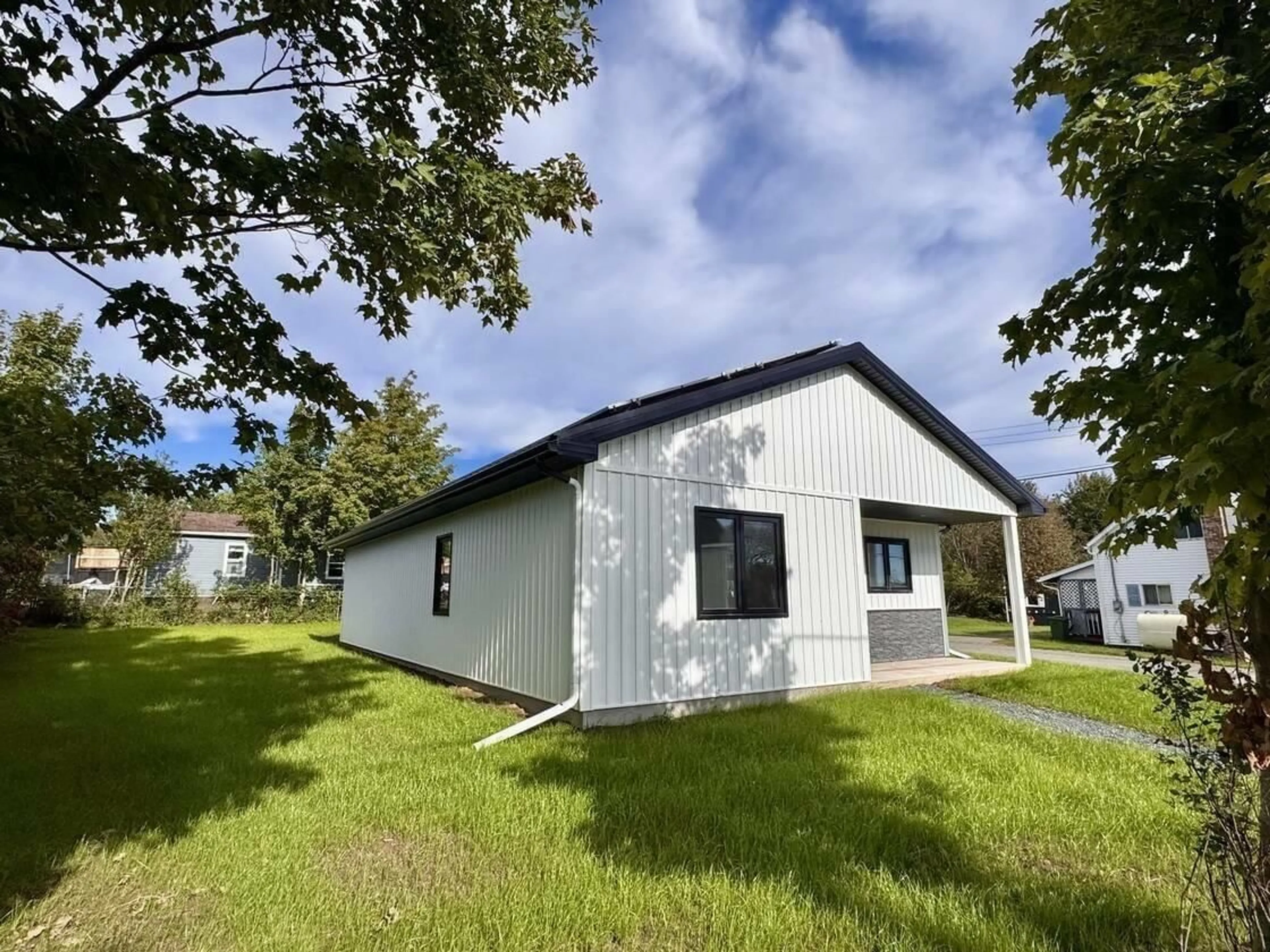 Unknown for 1722 N Main St, Westville Nova Scotia B0K 0A8