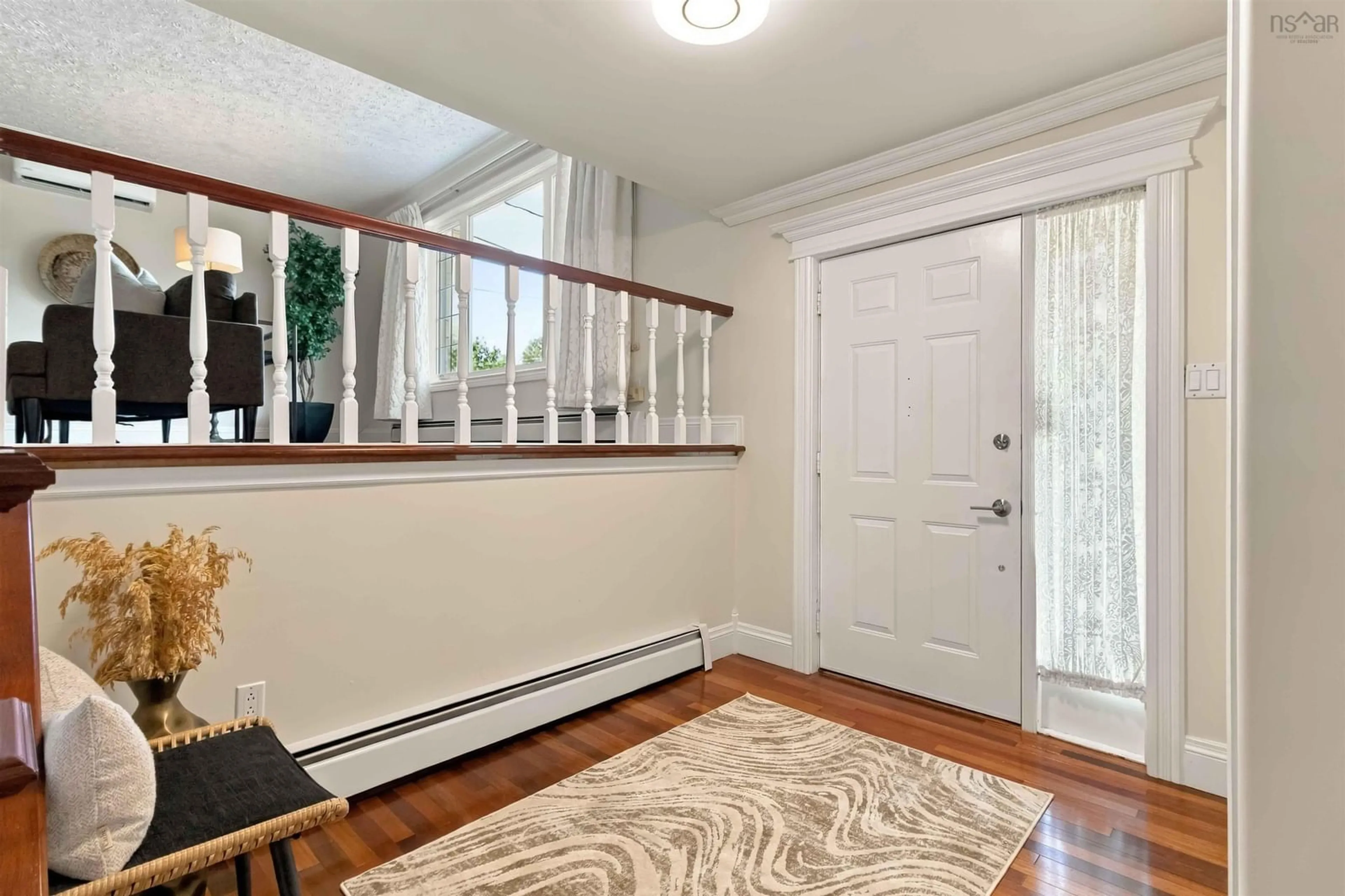Indoor entryway for 8 Banks Crt, Dartmouth Nova Scotia B2X 2Y6