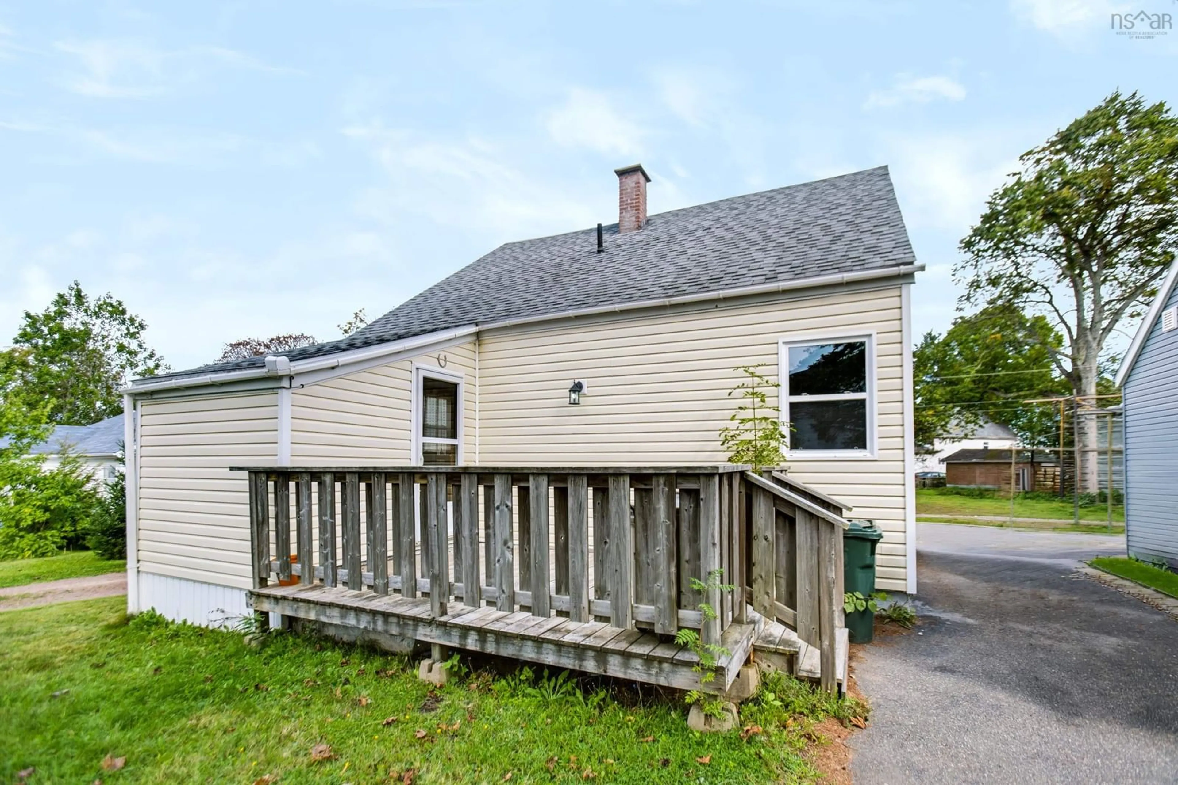 Unknown for 17 East Pleasant St, Amherst Nova Scotia B4H 1M6