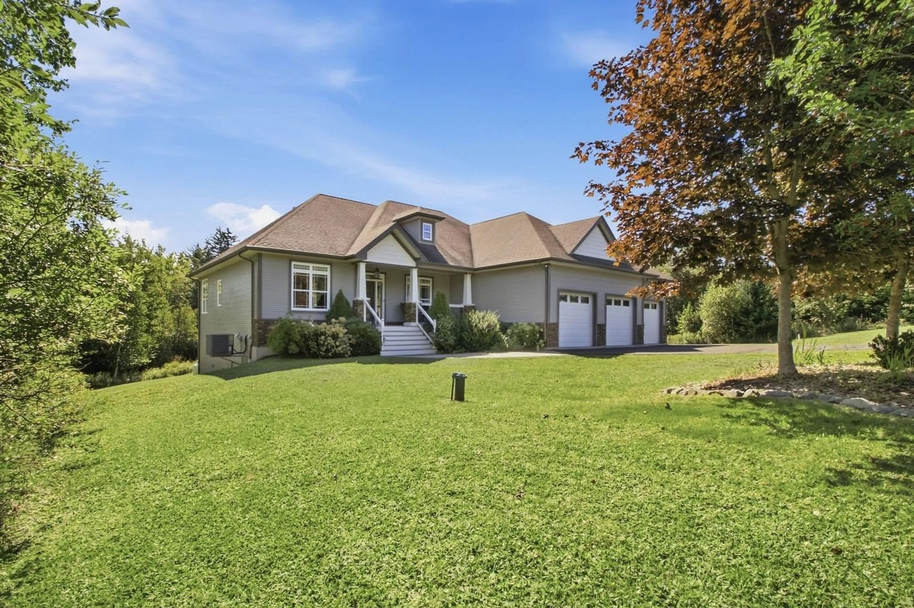 A pic from outside/outdoor area/front of a property/back of a property/a pic from drone, unknown for 130 Dunsmore Dr, Fall River Nova Scotia B2T 0J8