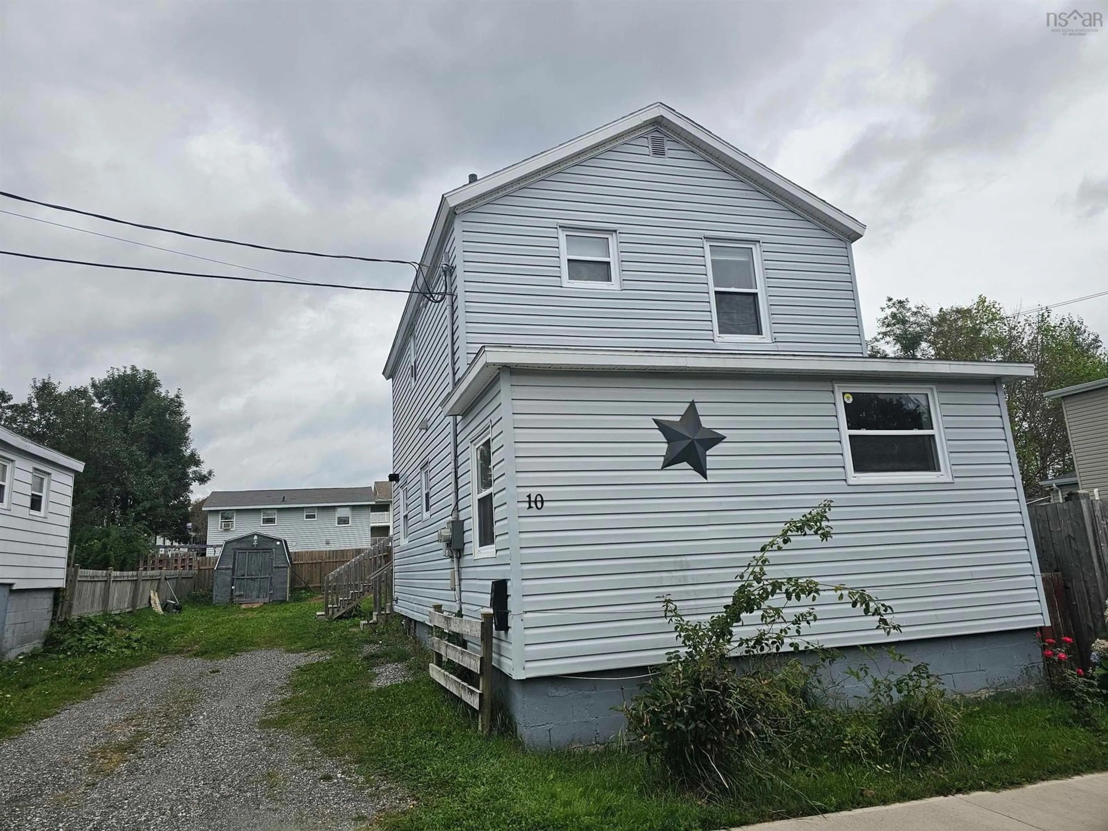 Unknown for 10 Manning St, North Sydney Nova Scotia B2A 1Z5