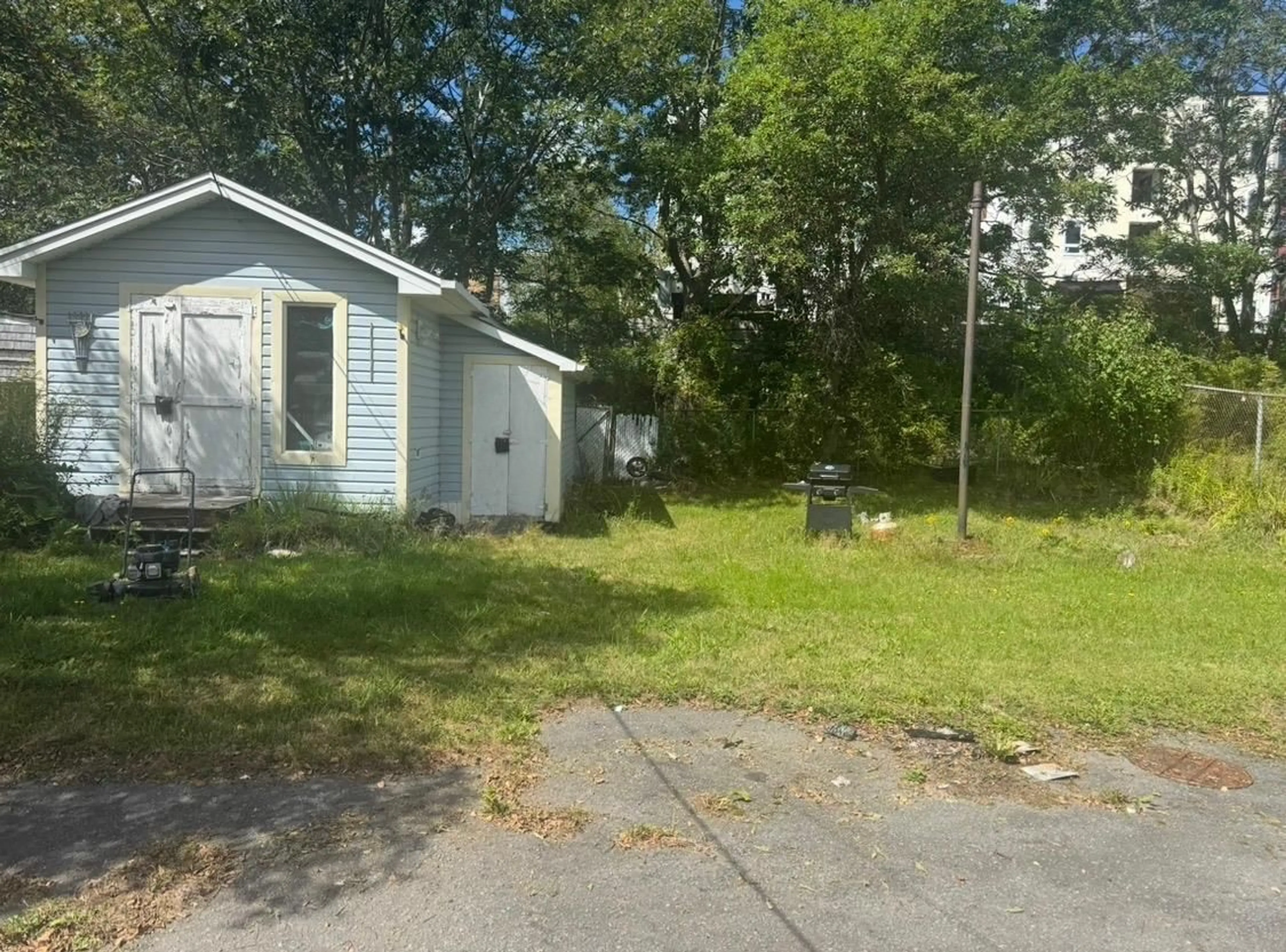 Shed for 25 Primrose St, Dartmouth Nova Scotia B3A 4C4