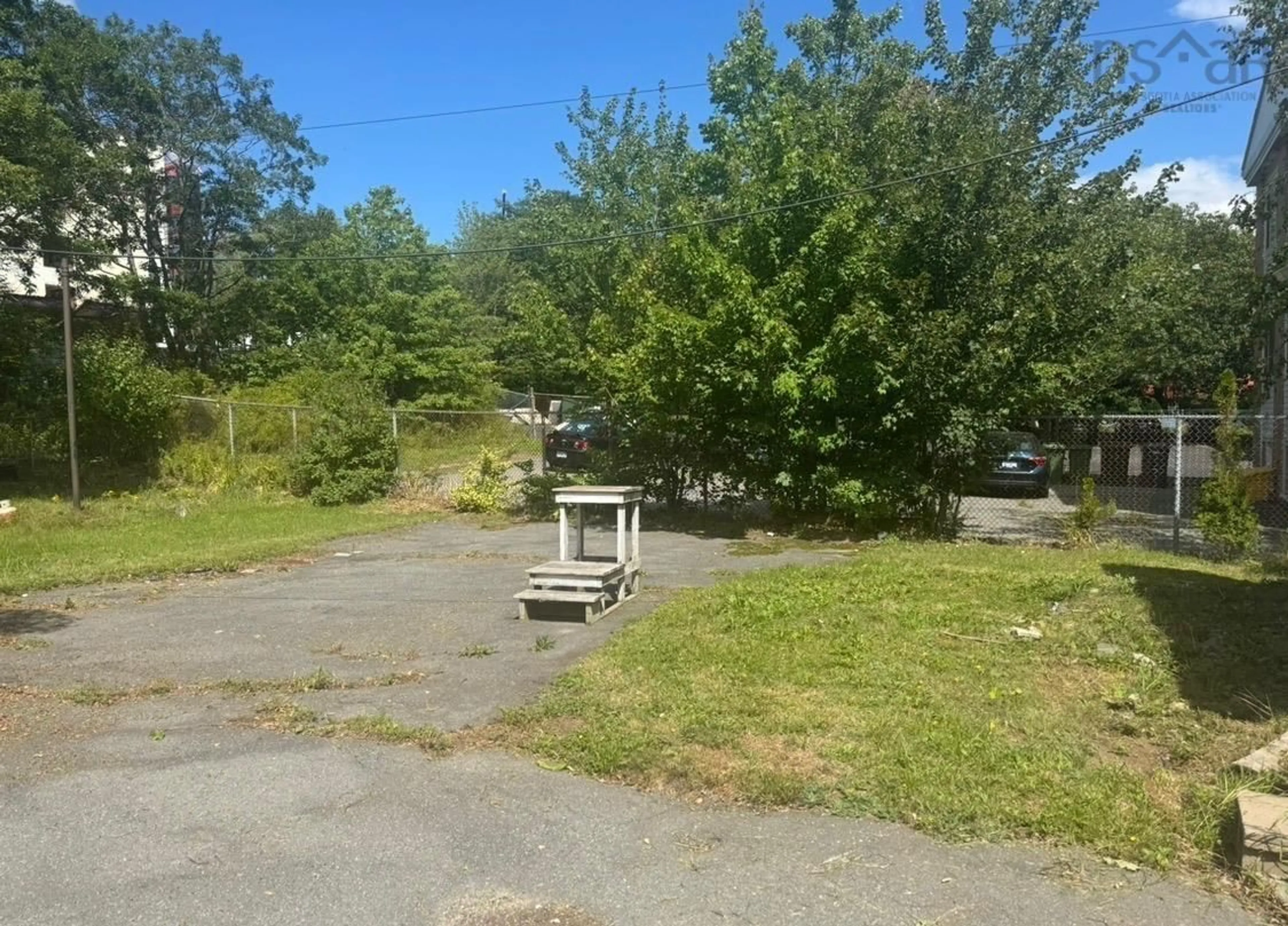 A pic from outside/outdoor area/front of a property/back of a property/a pic from drone, unknown for 25 Primrose St, Dartmouth Nova Scotia B3A 4C4