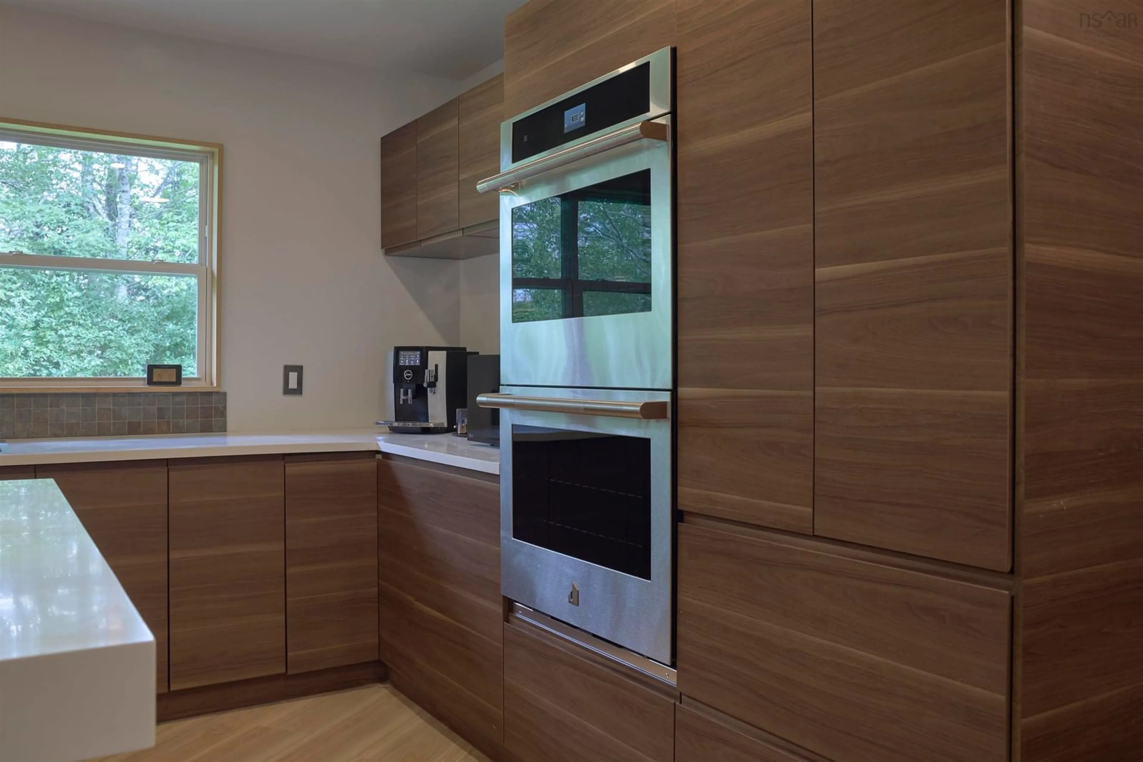 Standard kitchen, wood/laminate floor for 284 Enfield Rd, Enfield Nova Scotia B2T 1H5