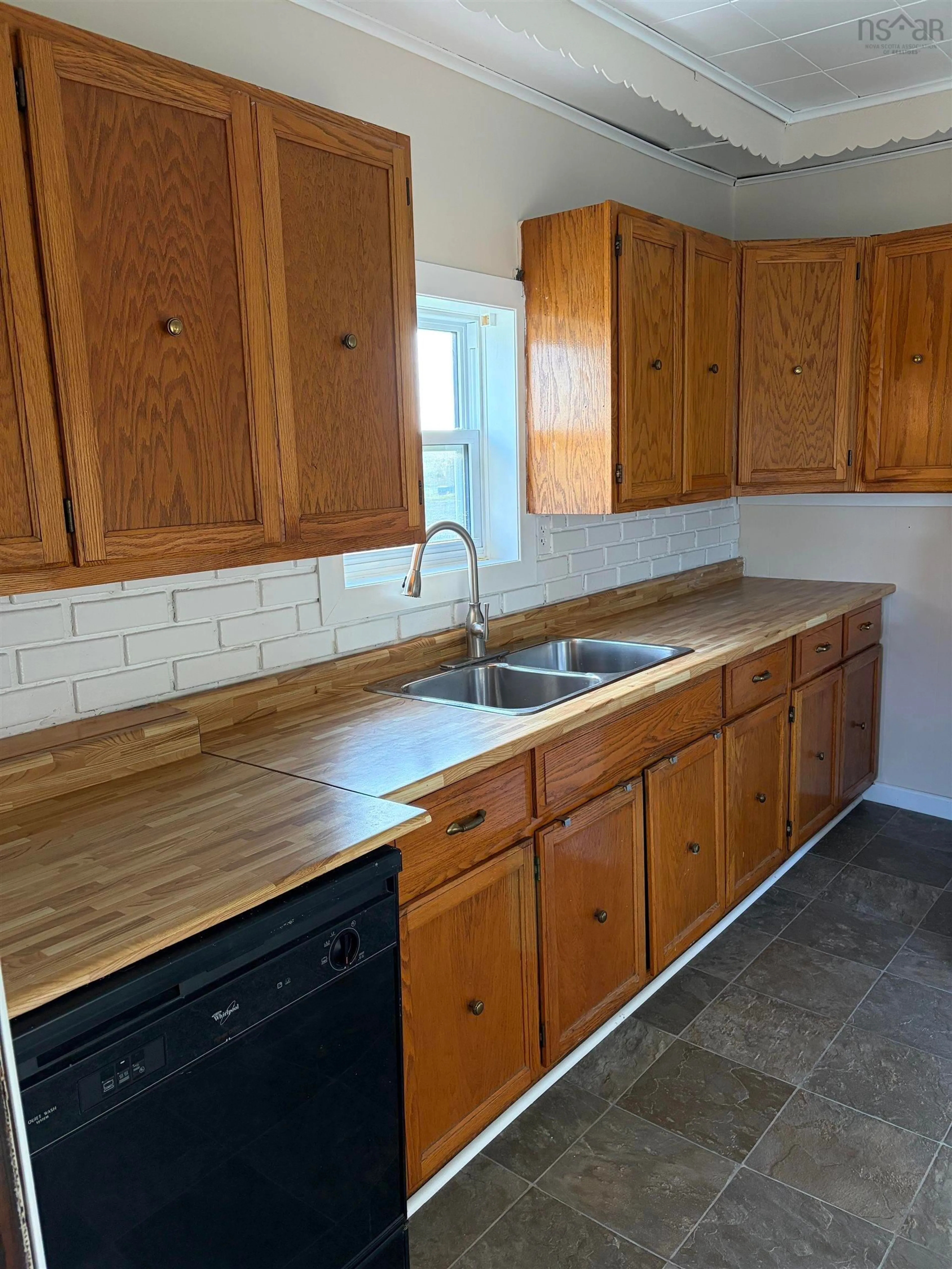 Standard kitchen, unknown for 106 Fifth St, Glace Bay Nova Scotia B1A 4H7