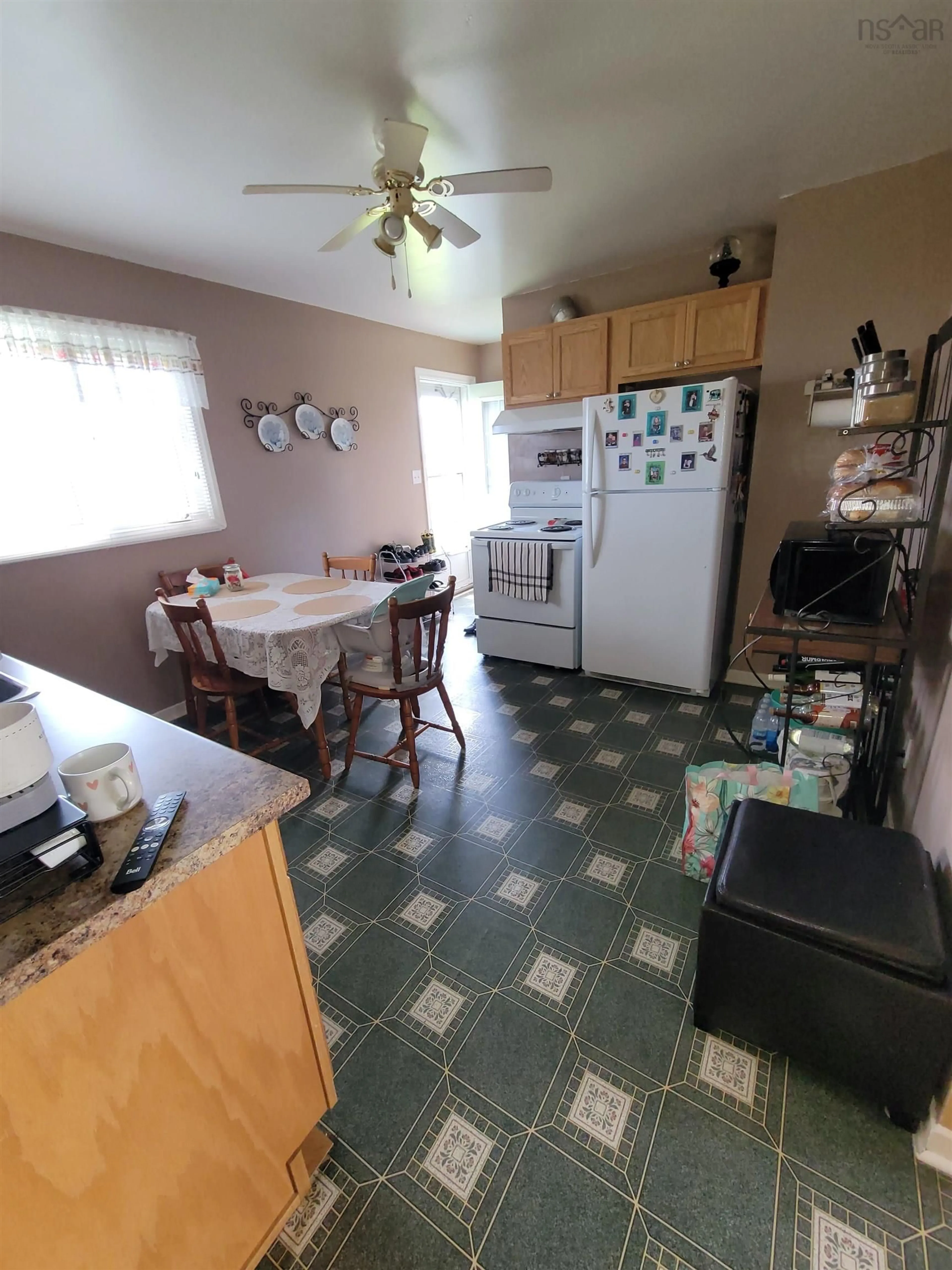 Unknown for 23 Warren St, Glace Bay Nova Scotia B1A 1E1