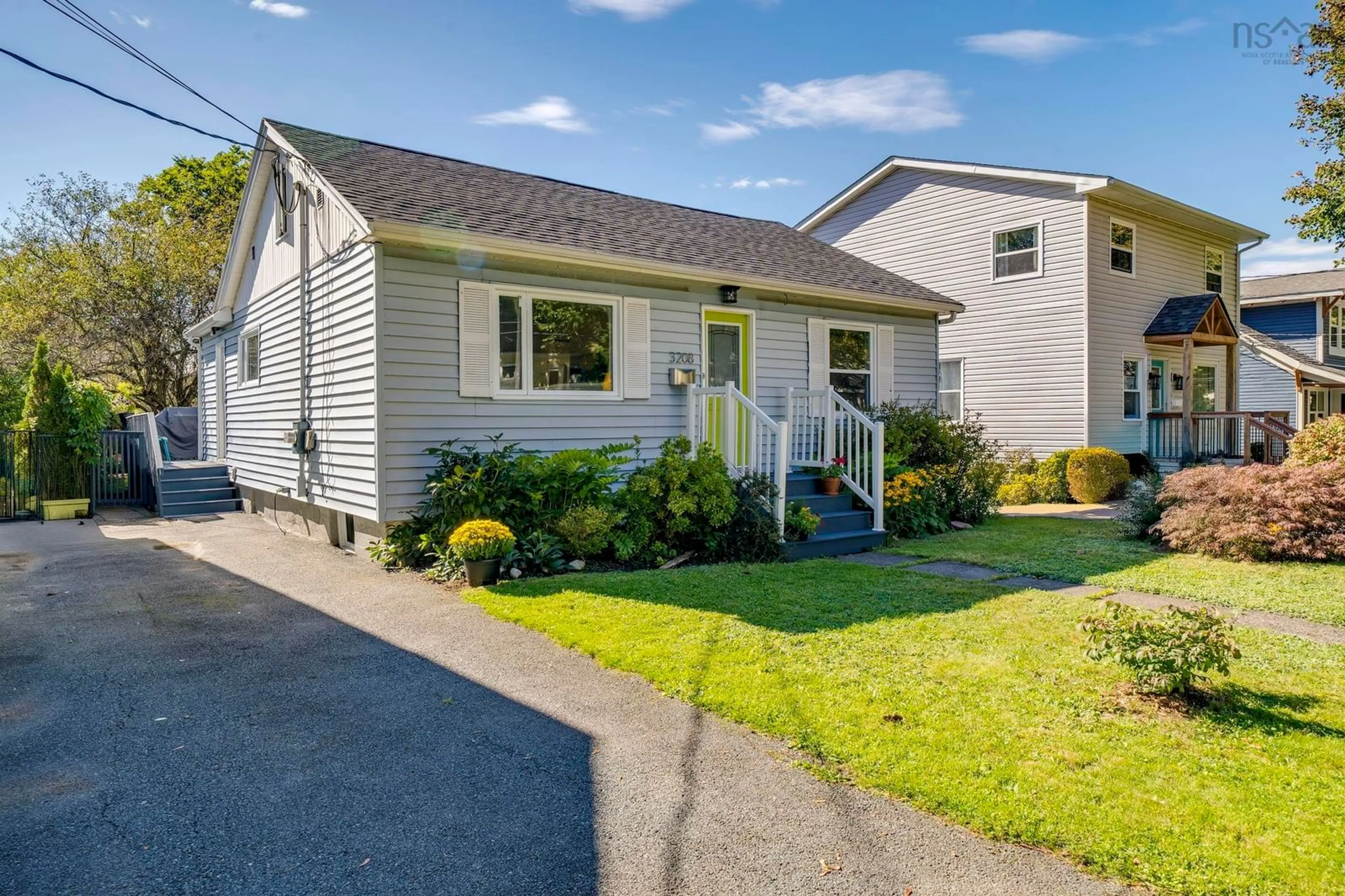 Home with vinyl exterior material, street for 3208 Glendale Rd, Halifax Nova Scotia B3L 3S3