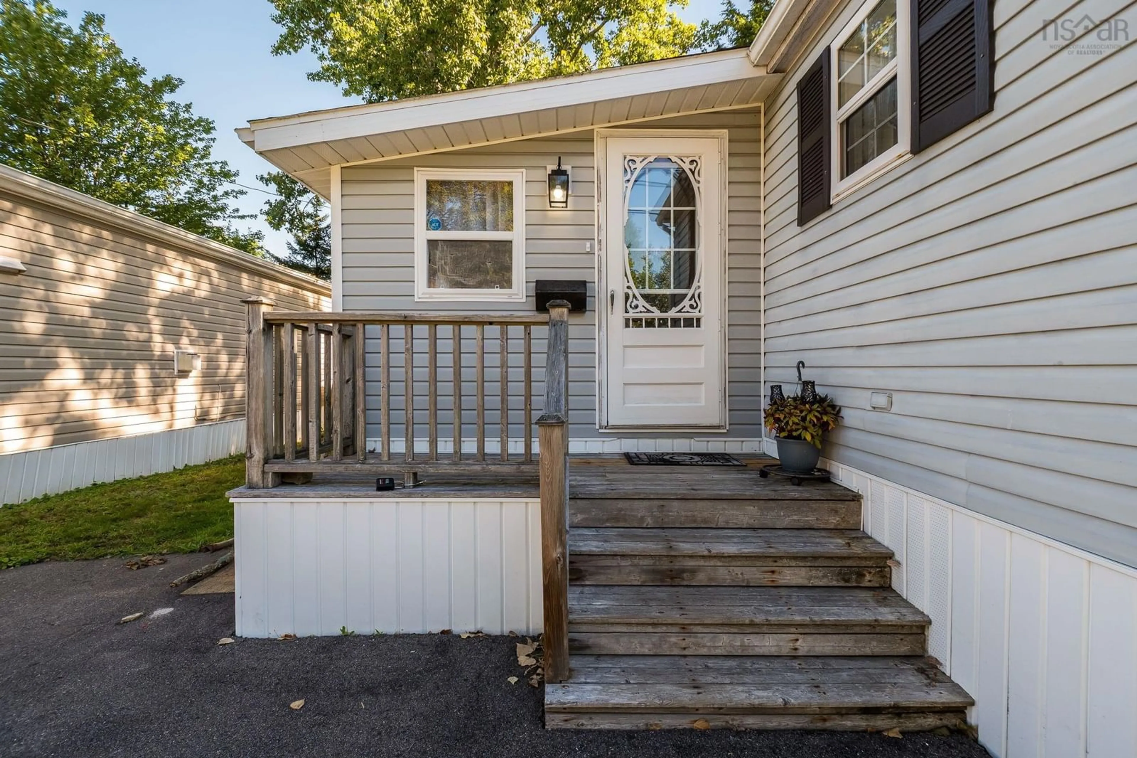 Home with vinyl exterior material, street for Ave, New Minas Nova Scotia B4N 3T8