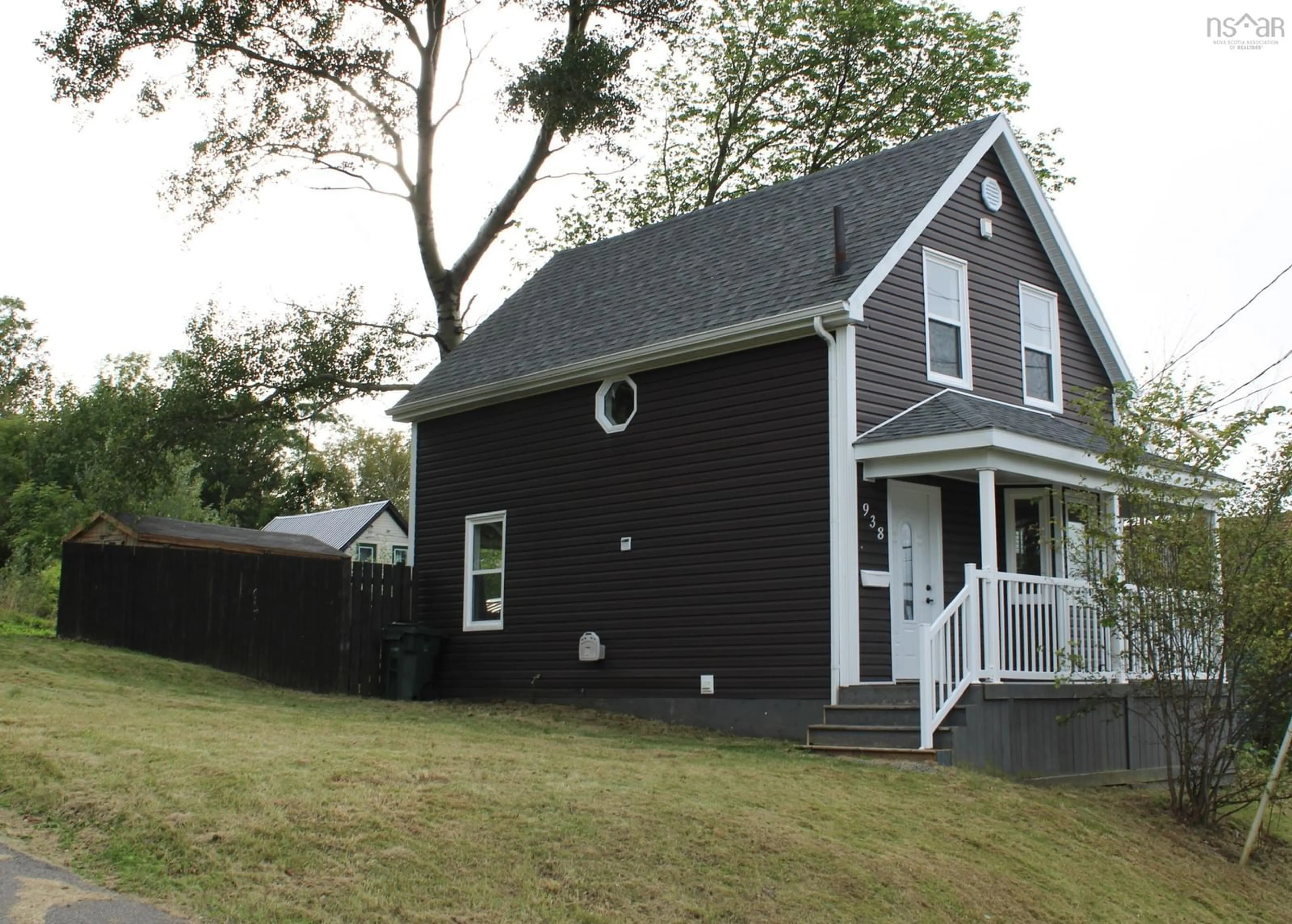 Home with vinyl exterior material, street for 938 George St, Sydney Nova Scotia B1P 1M3