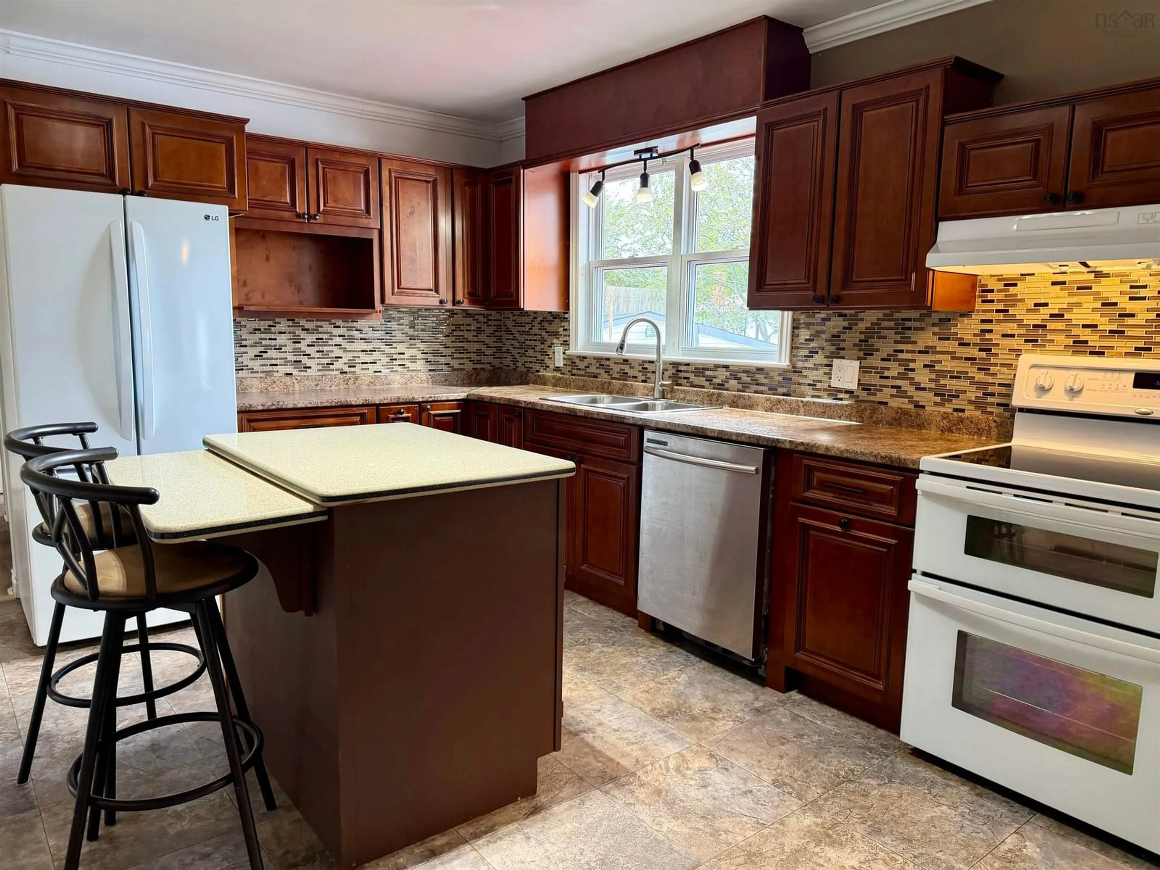 Standard kitchen, ceramic/tile floor for 127 Kennedy Ave, Sydney Nova Scotia B1P 3K9
