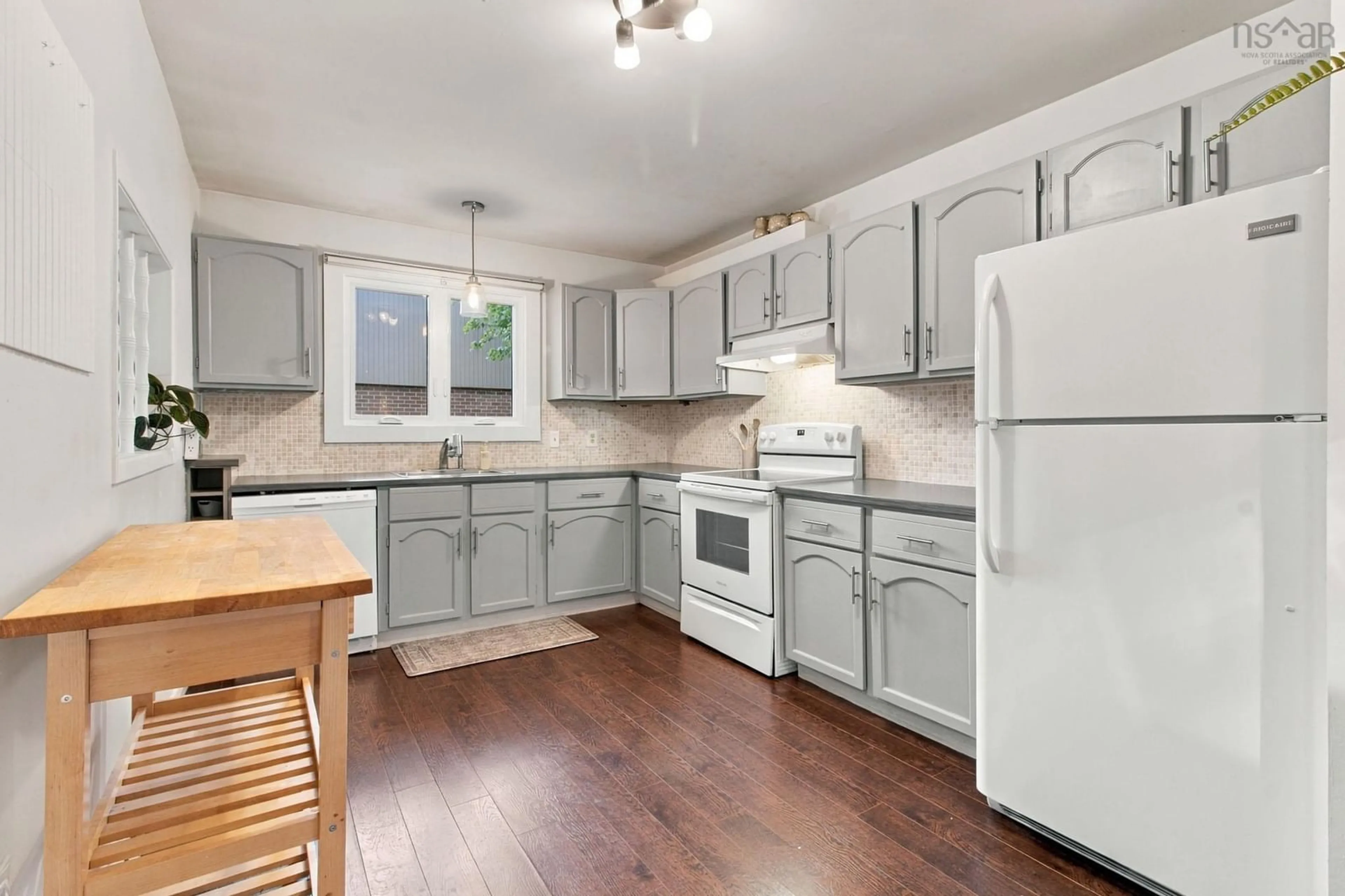 Standard kitchen, unknown for 14 Hanover Crt, Clayton Park Nova Scotia B3M 3K6